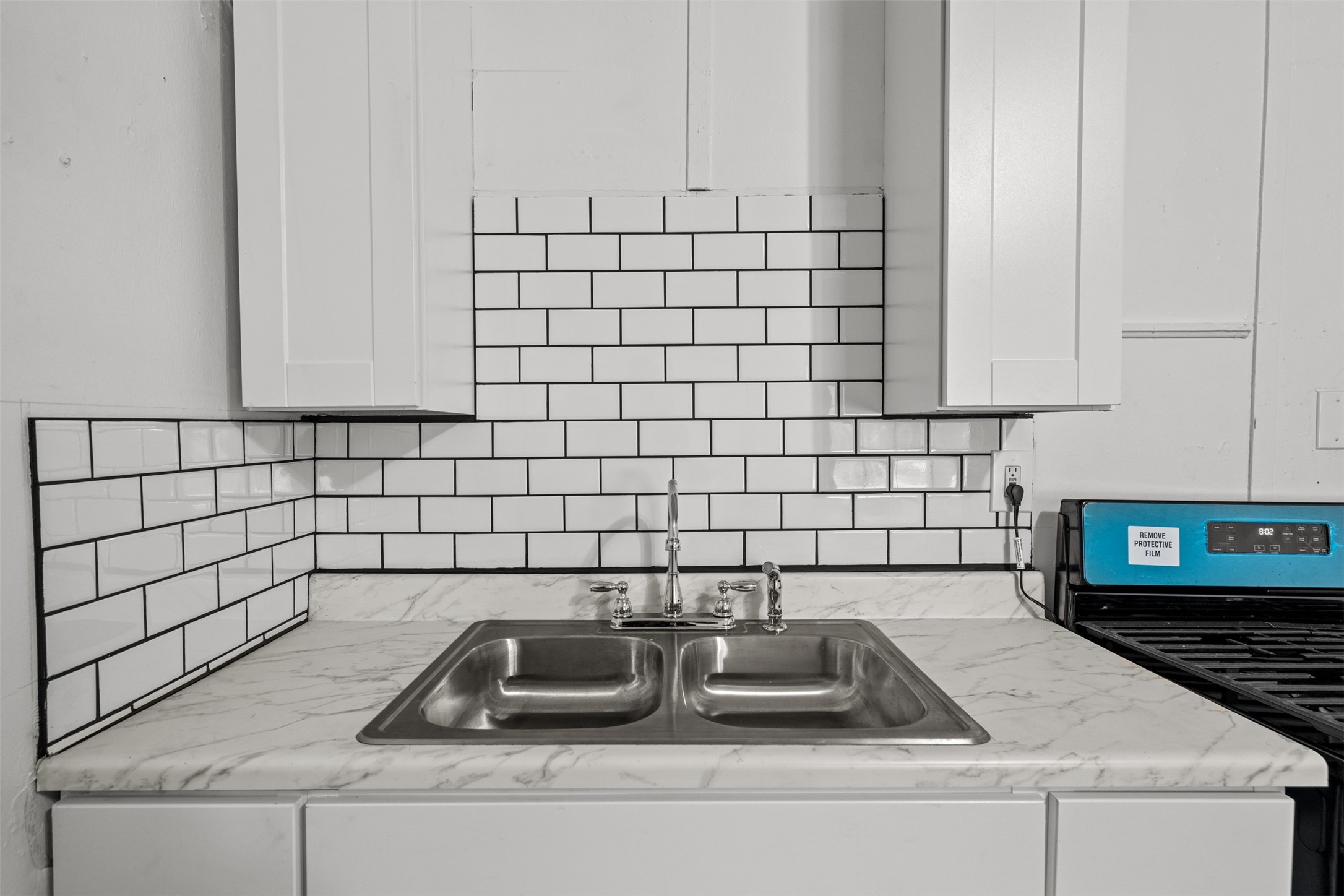 3715 Travis Avenue B