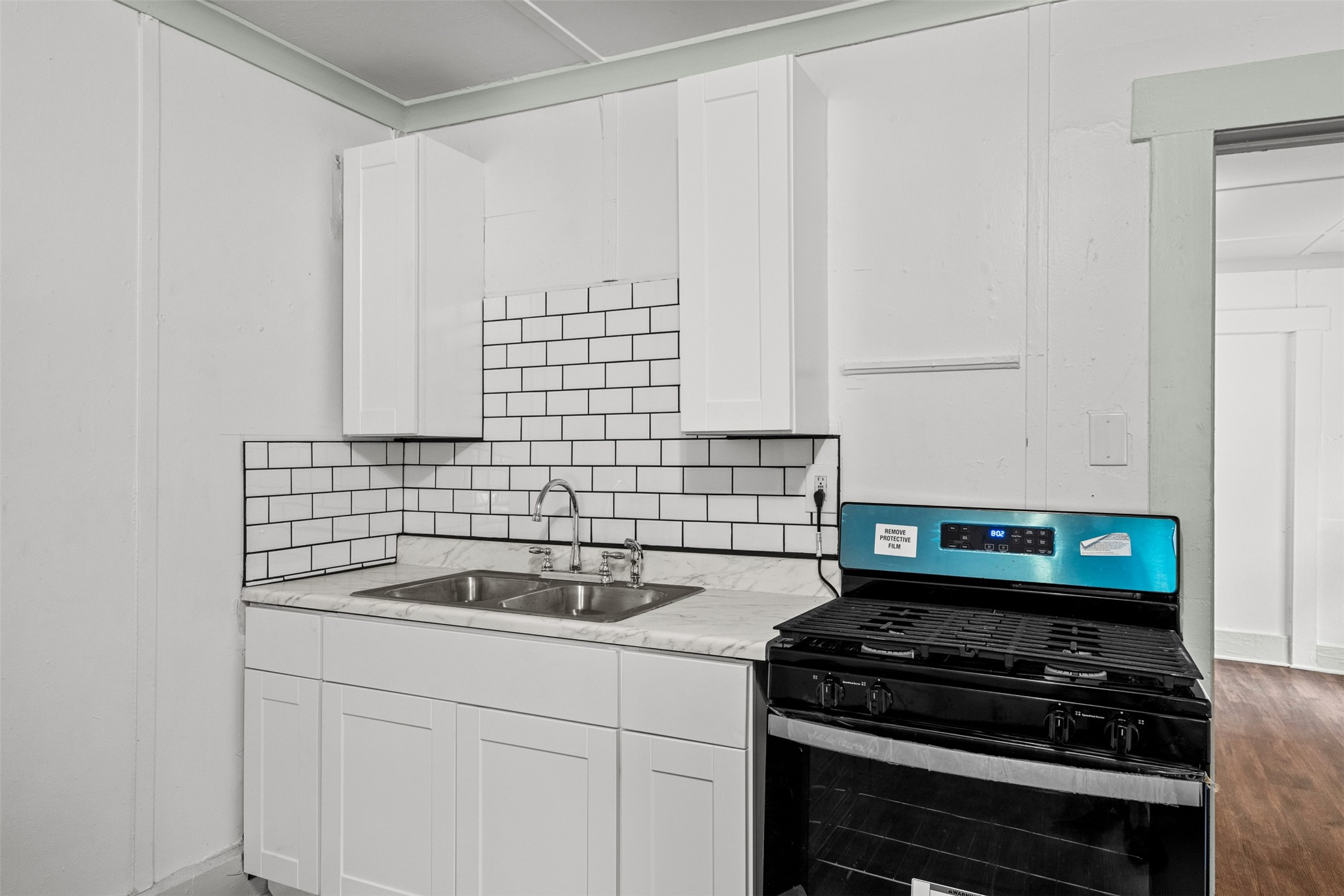 3715 Travis Avenue B