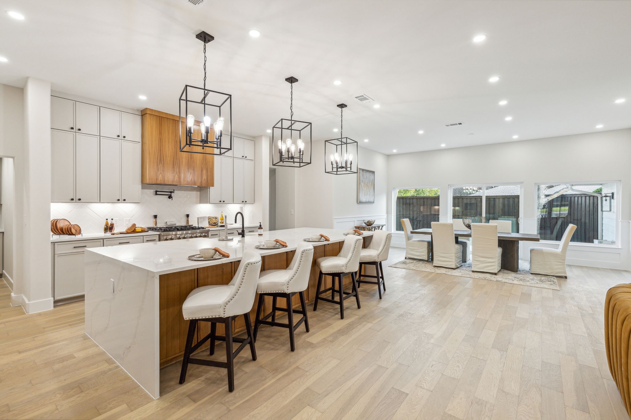 7232 la cosa Drive