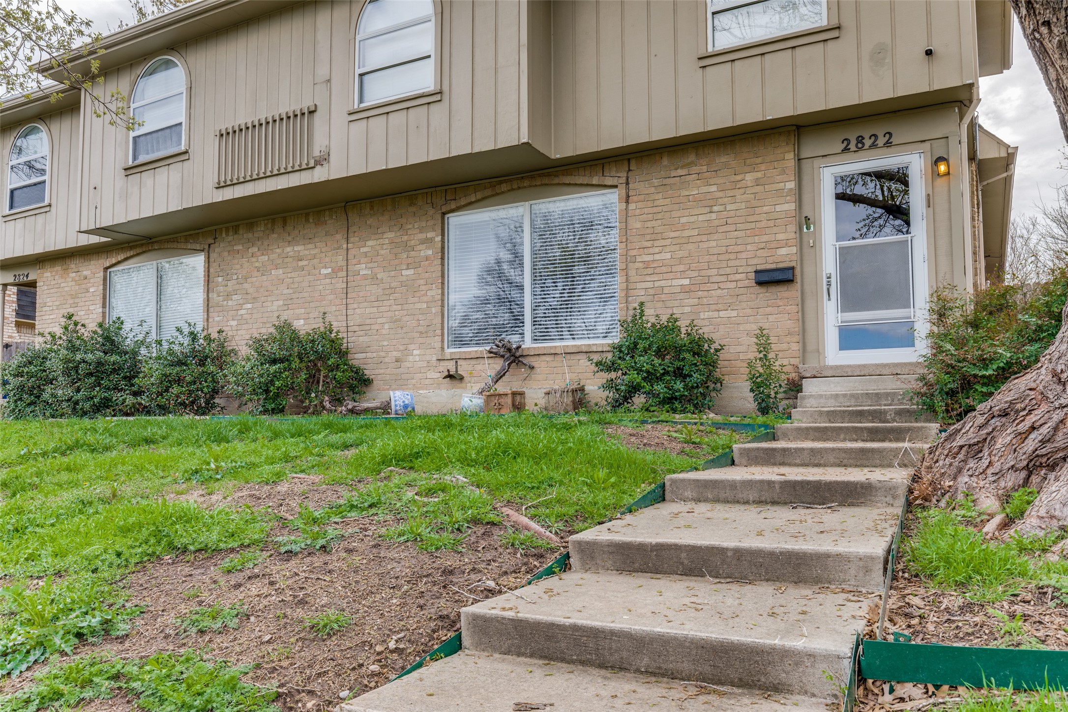 2822 Golfing Green Drive