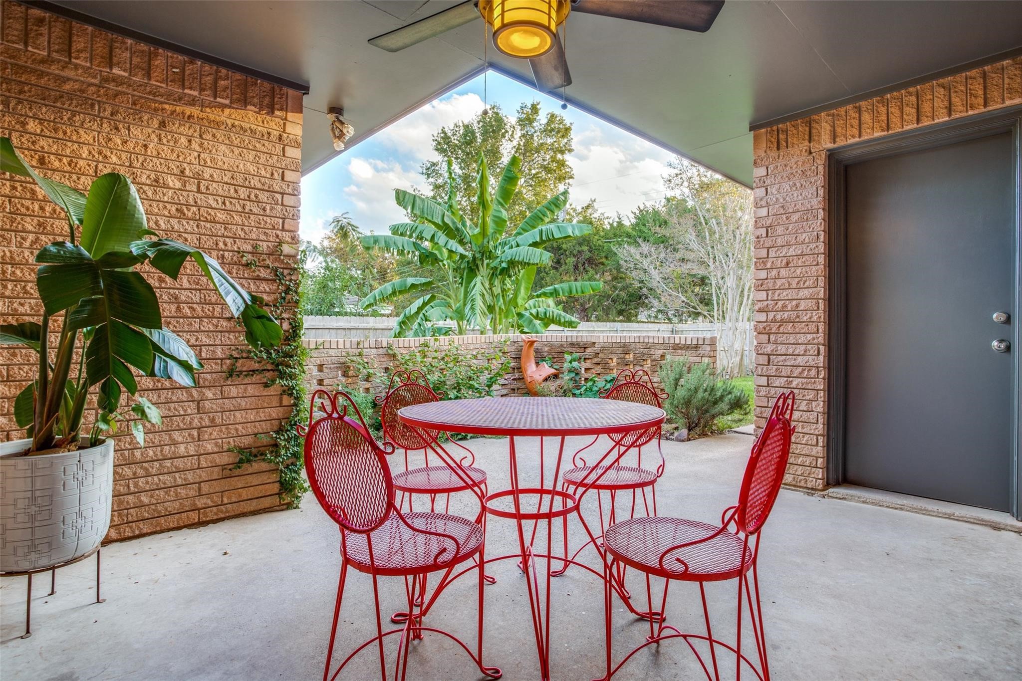1524 Drury Drive