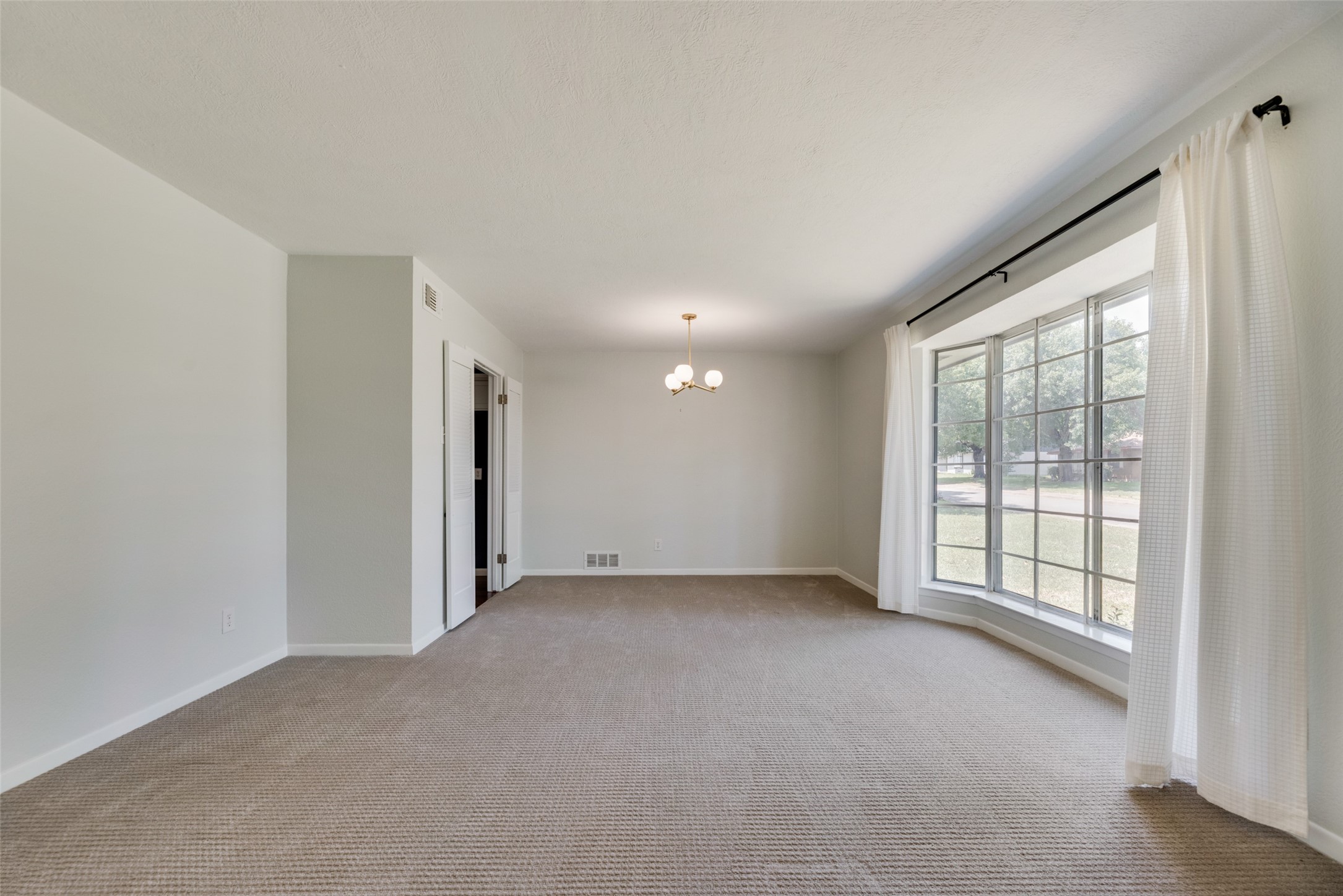 1524 Drury Drive