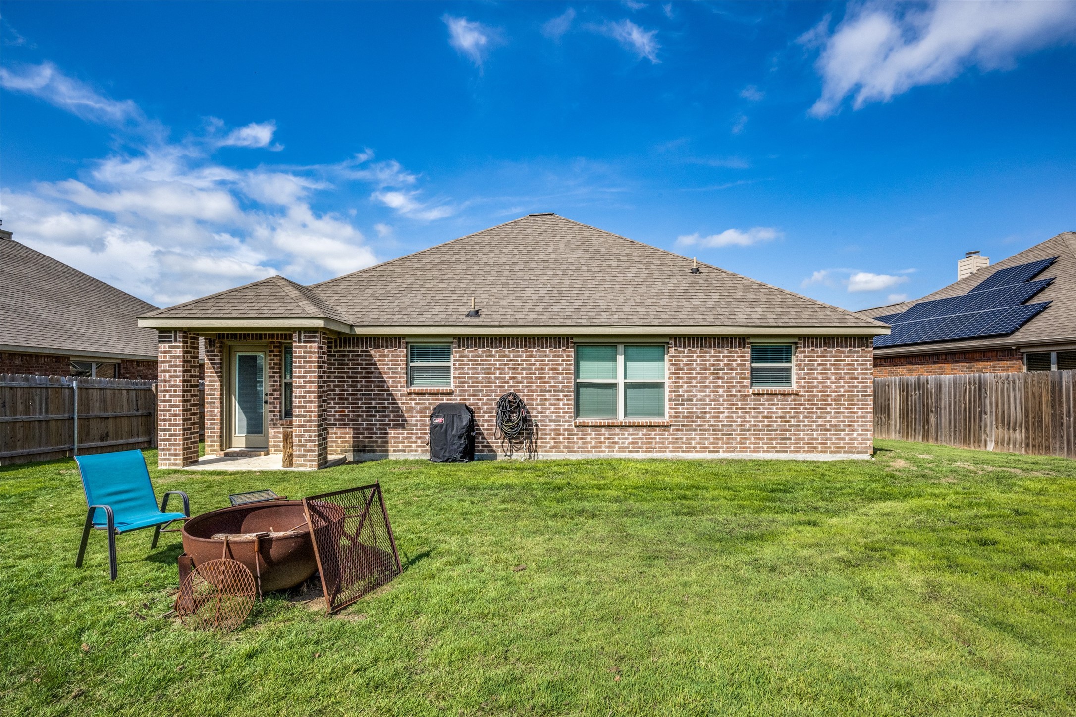 4117 Bridle Path Ln