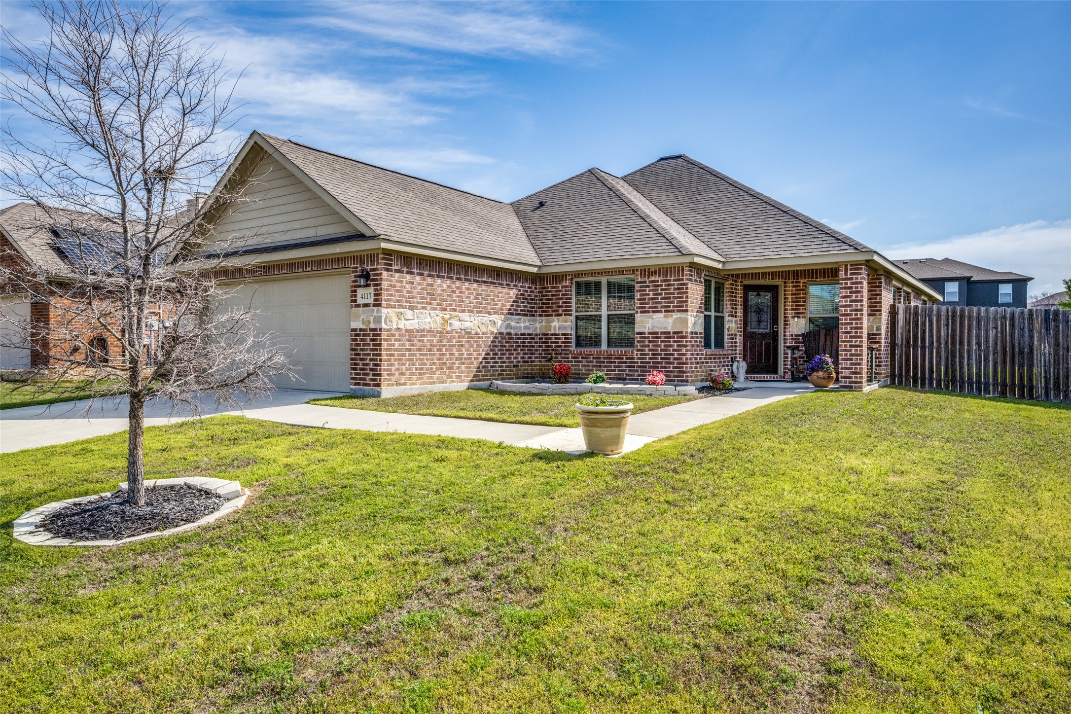 4117 Bridle Path Ln