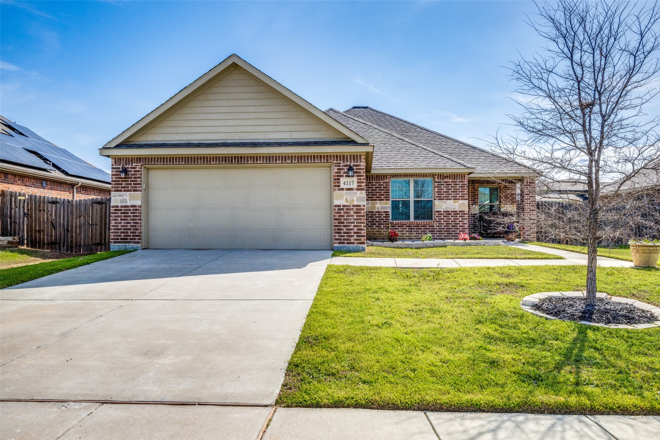 4117 Bridle Path Ln