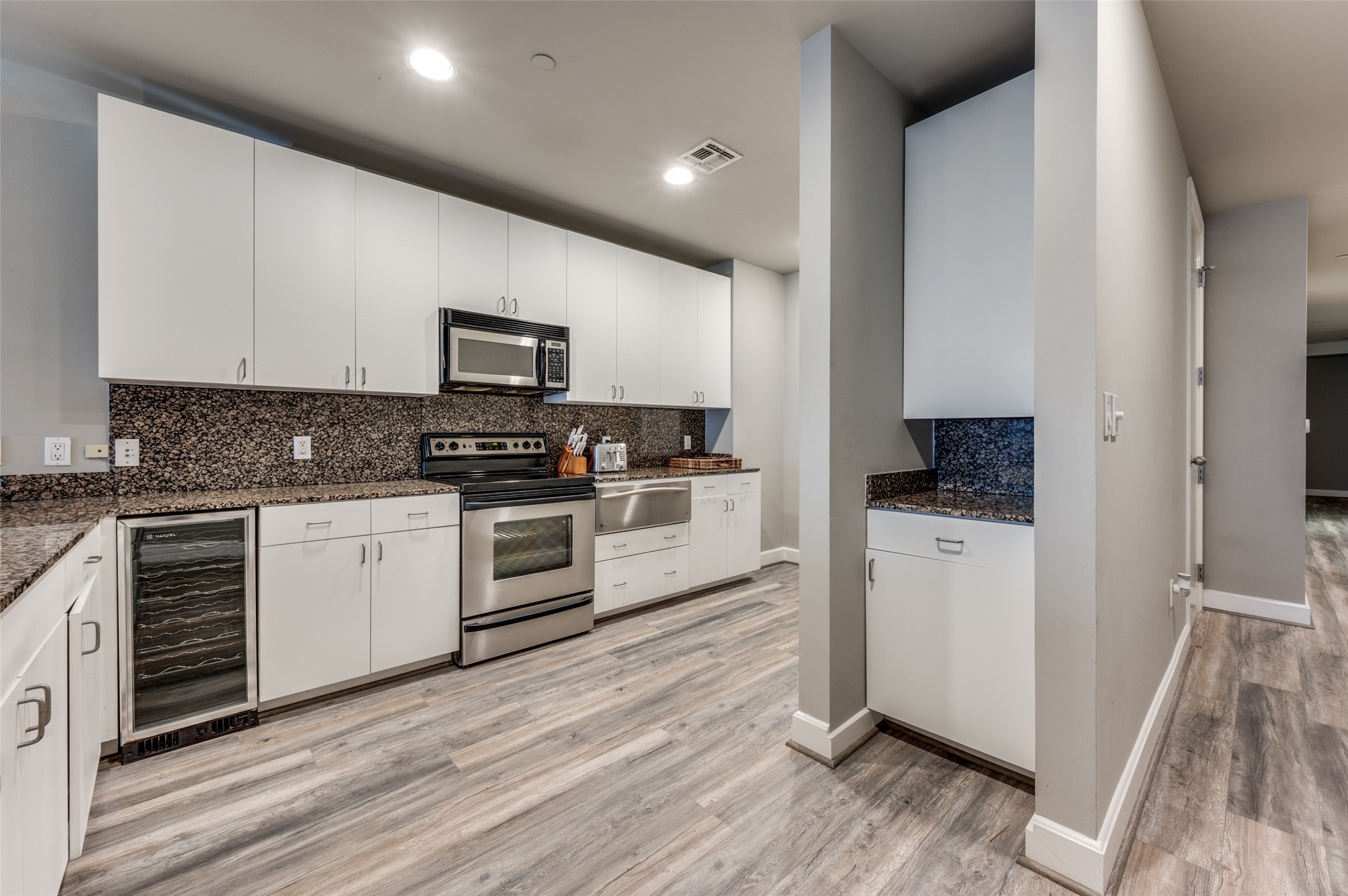 1505 Elm Street 405
