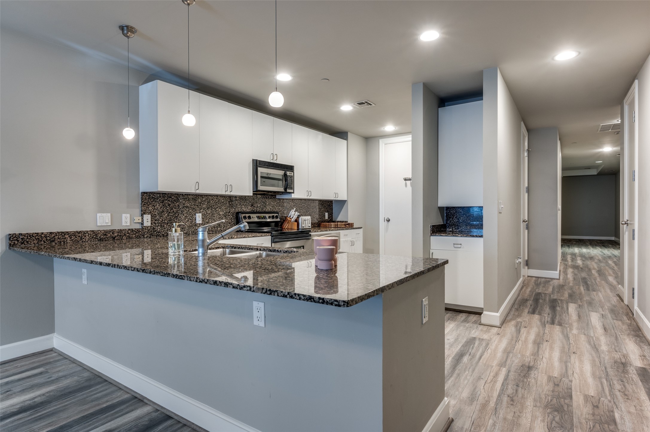 1505 Elm Street 405