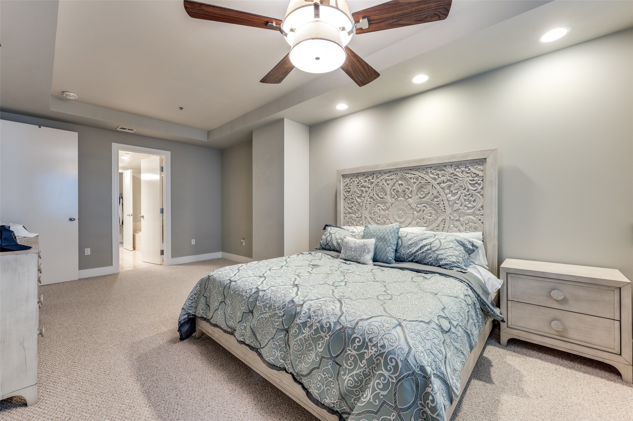 1505 Elm Street 405