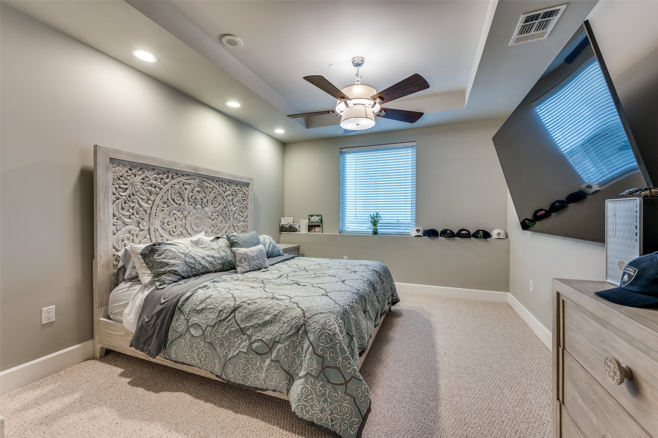 1505 Elm Street 405