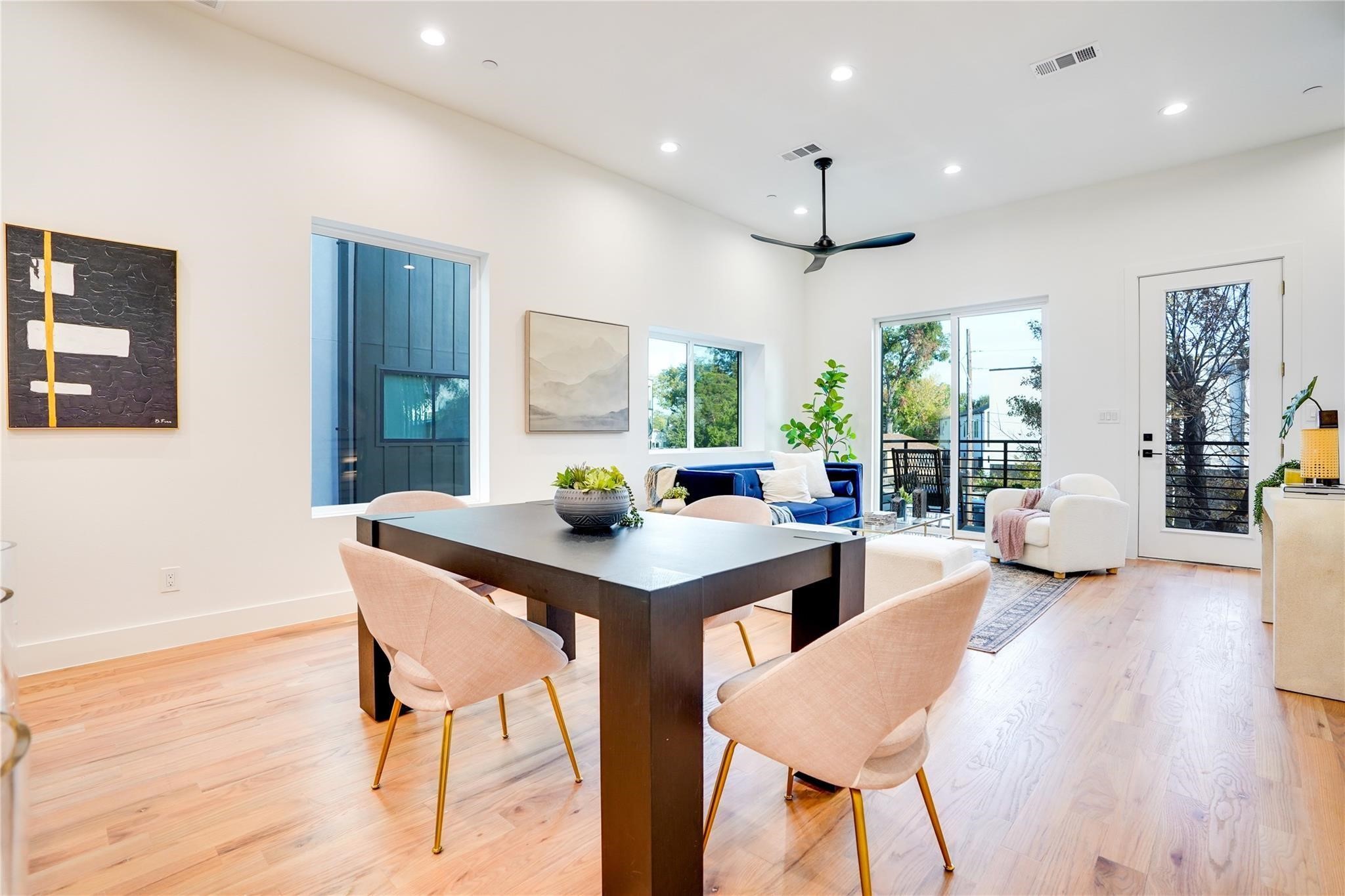 4631 Belmont Avenue 204