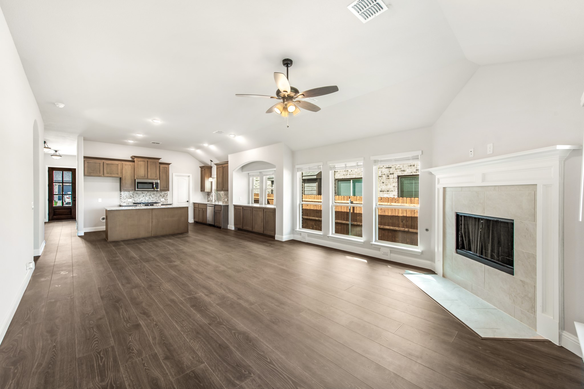 8228 Manx Point