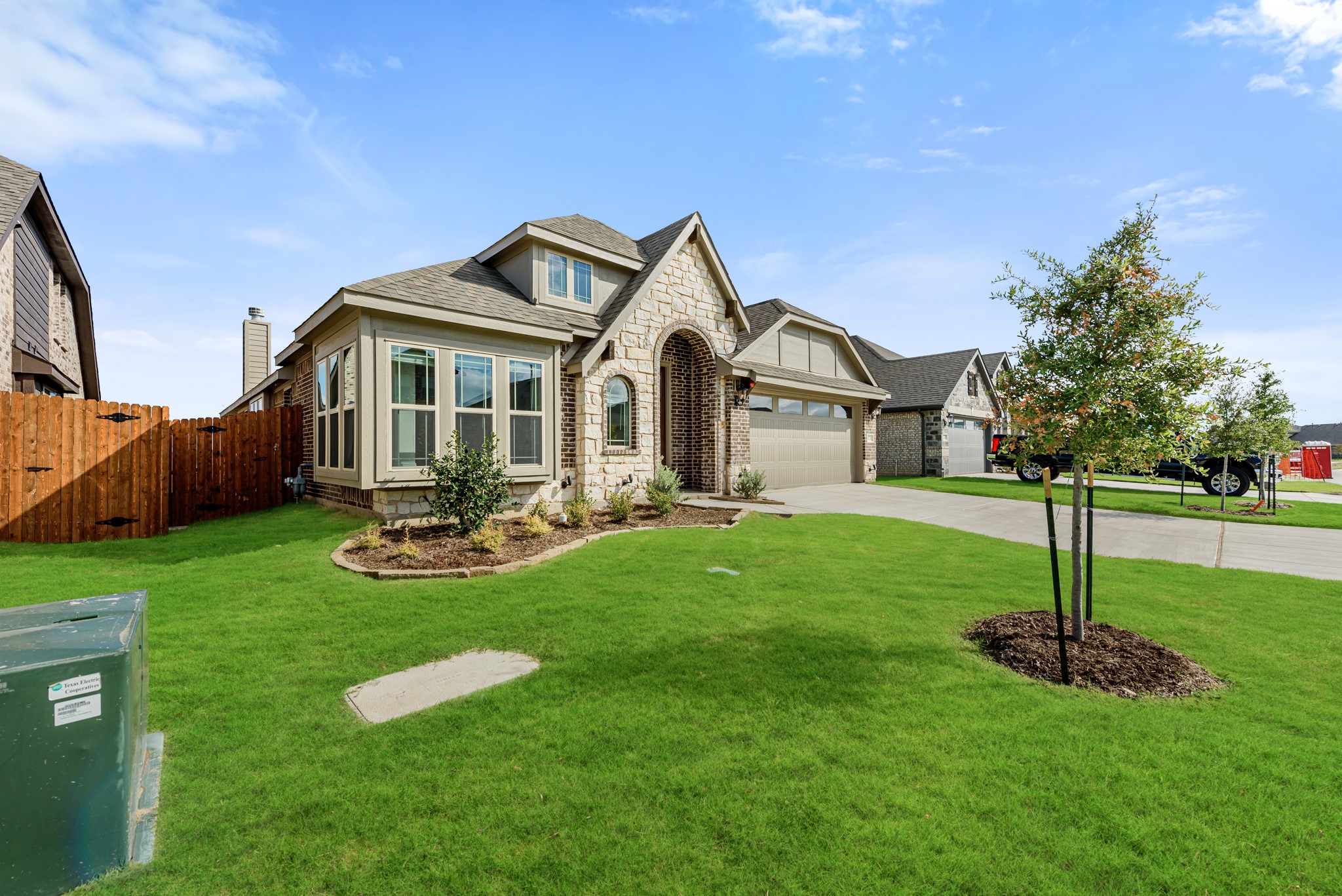 8228 Manx Point