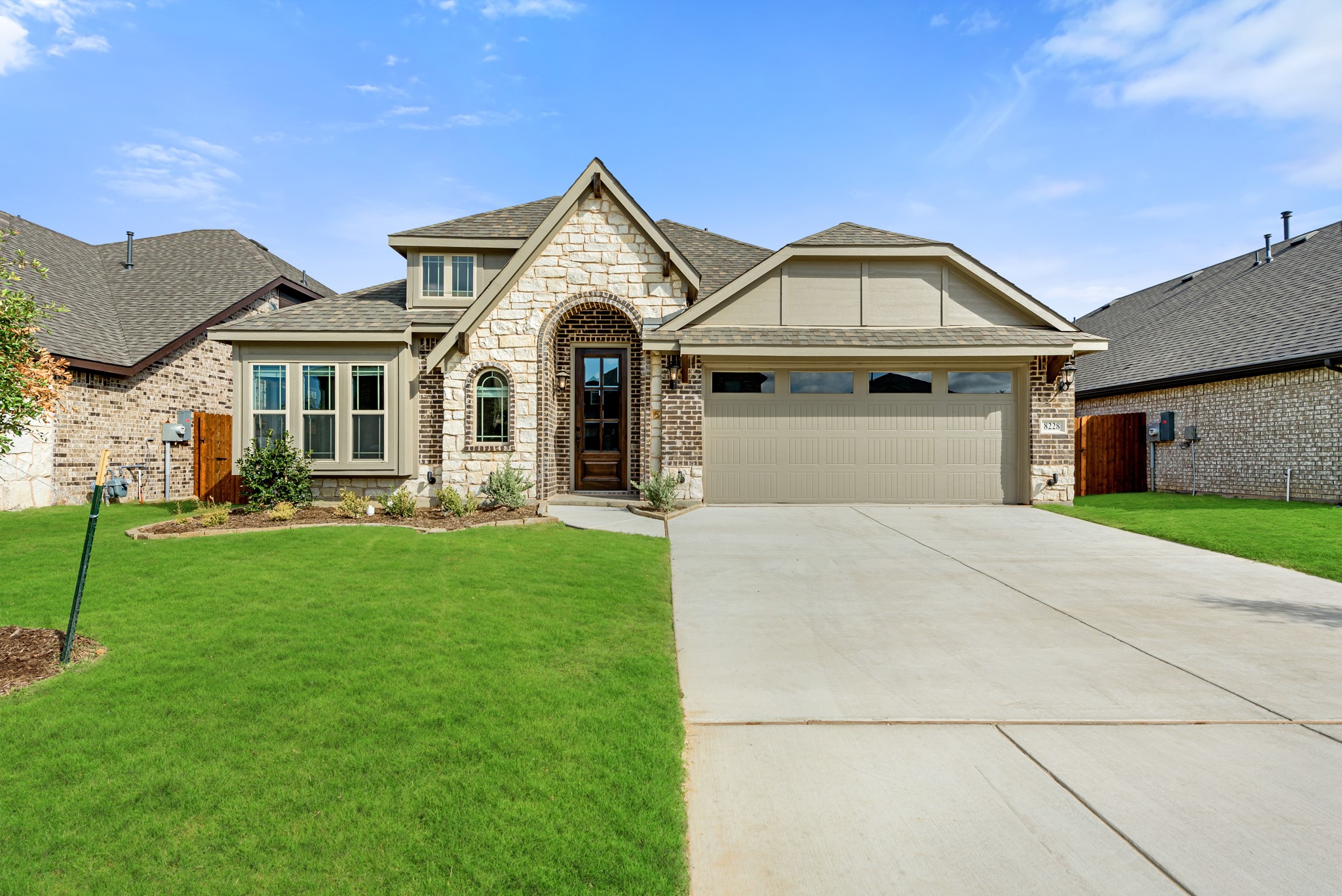 8228 Manx Point