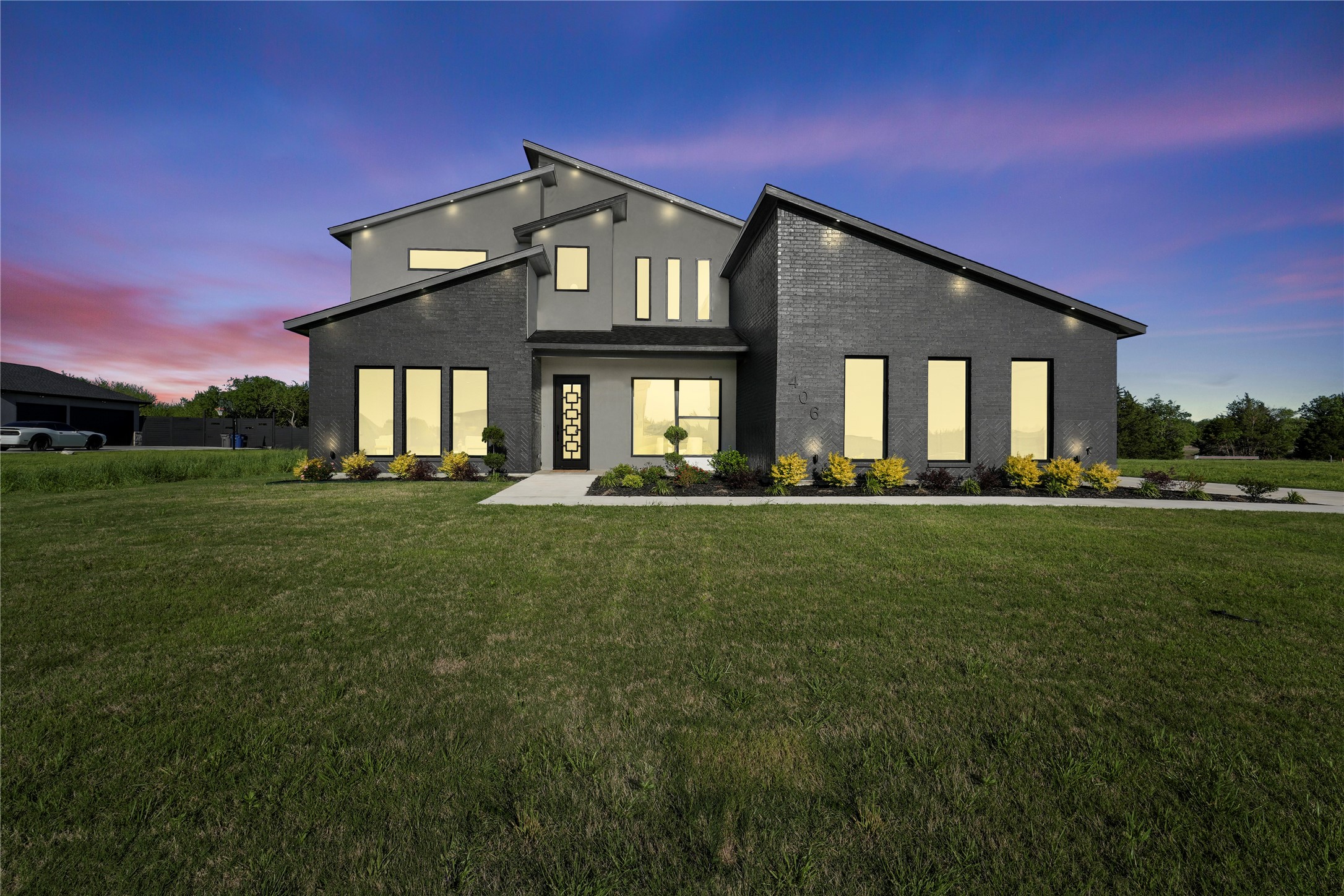 406 Whispering Way