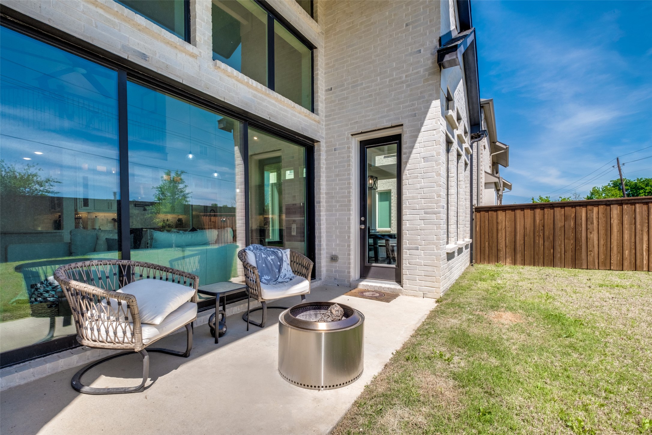 2465 Alcove Drive