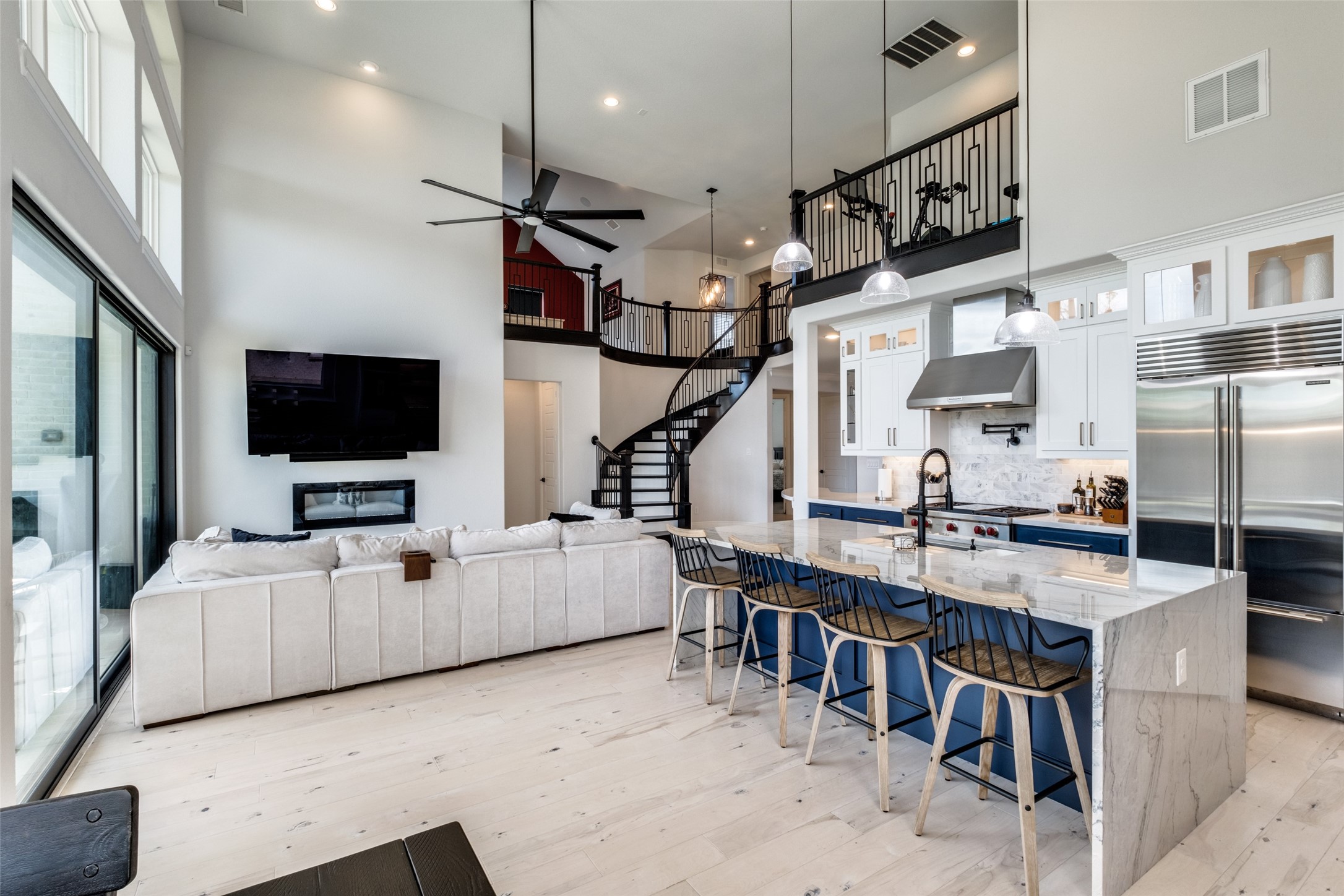 2465 Alcove Drive