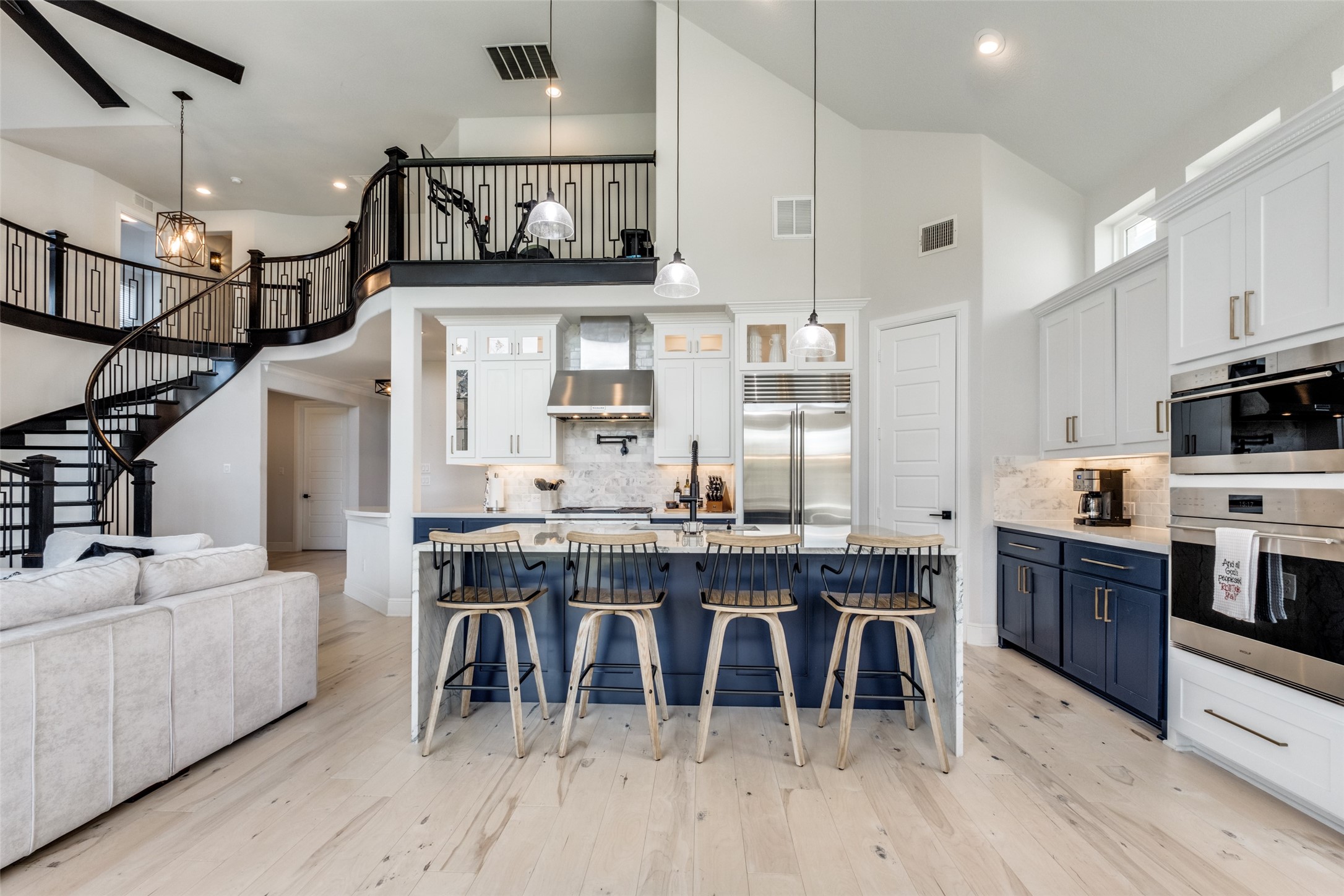 2465 Alcove Drive