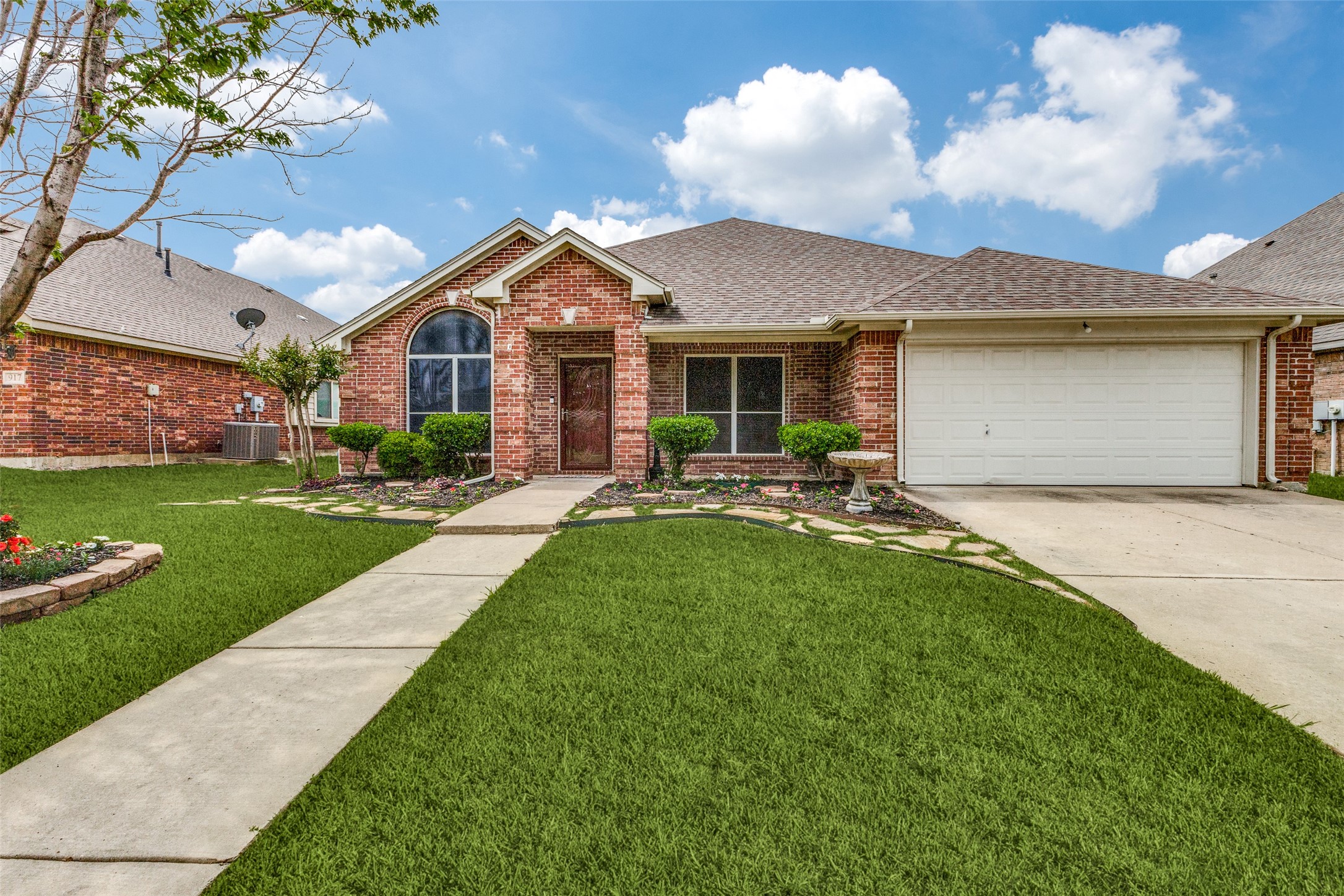 921 Virginia Lane