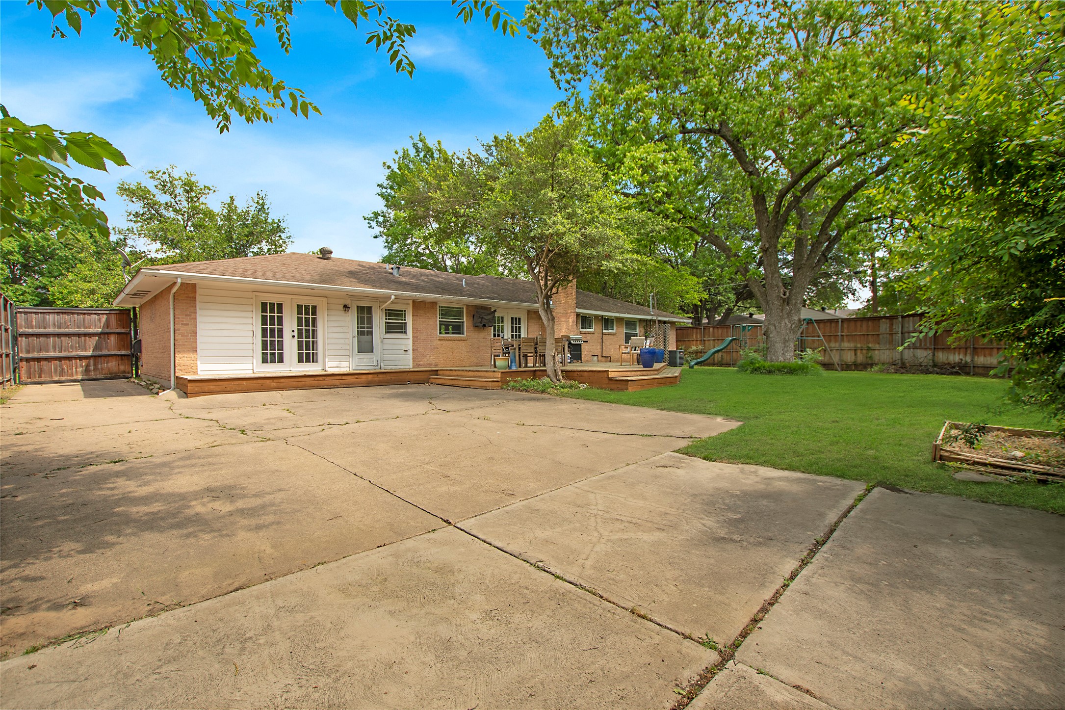 3515 Ingleside Drive