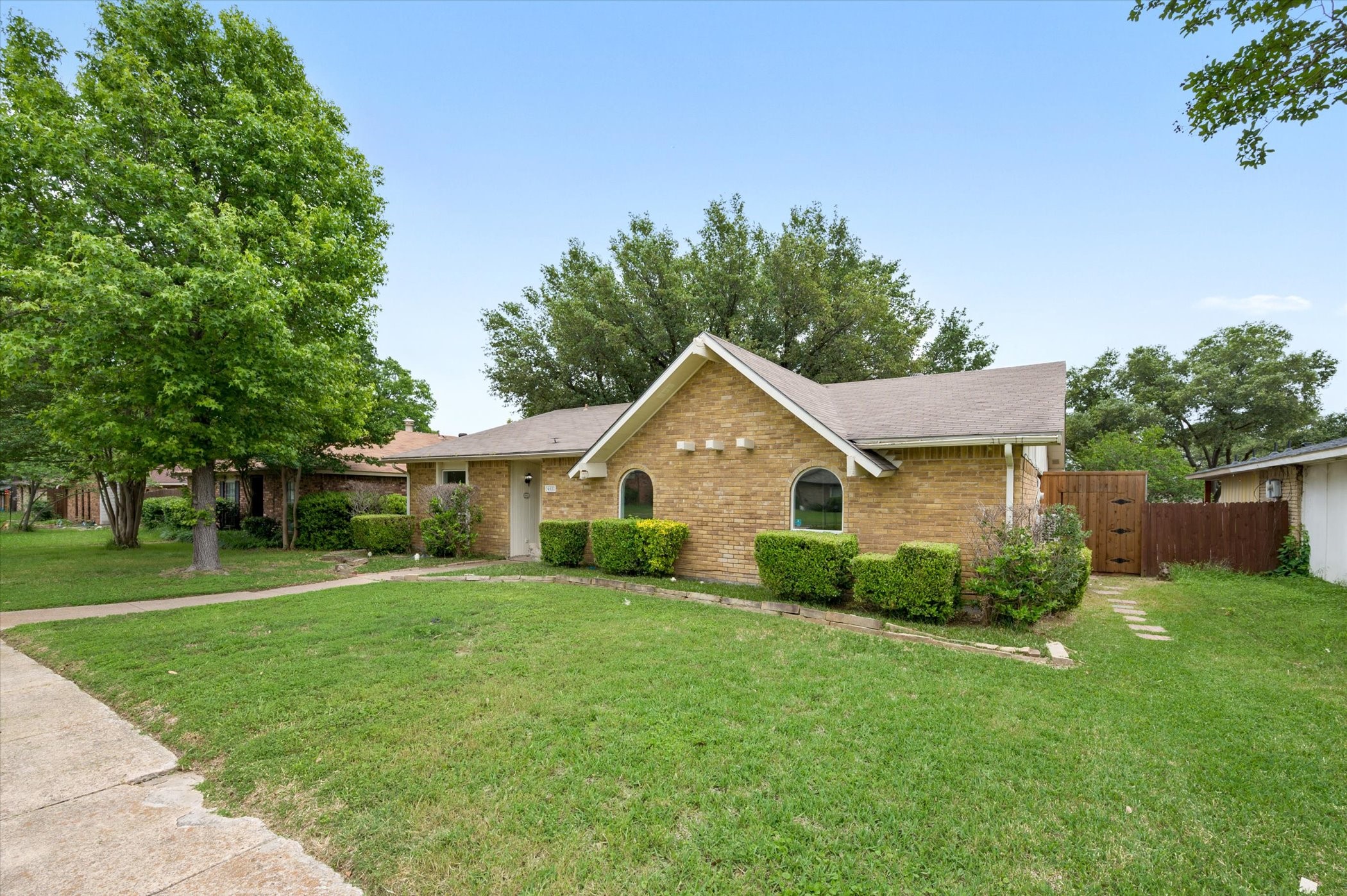 3402 Overglen Drive