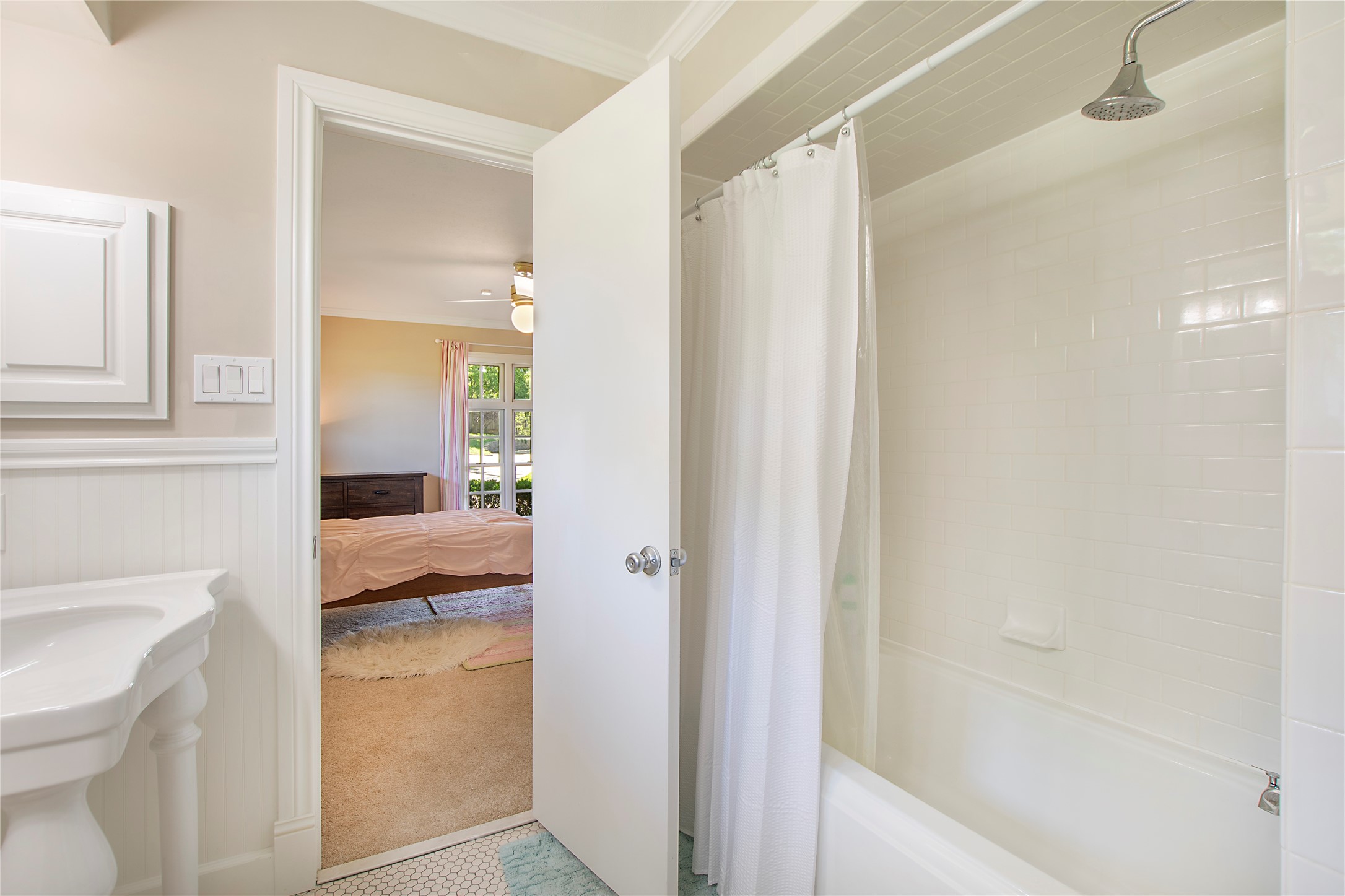 2415 Custer Cove