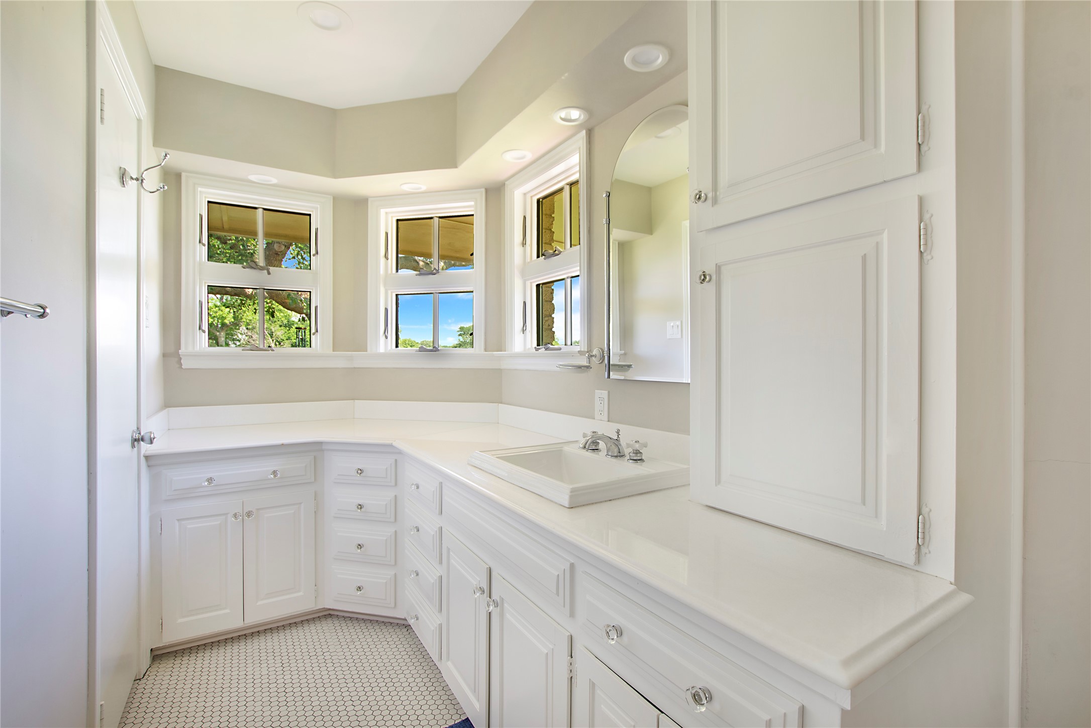 2415 Custer Cove