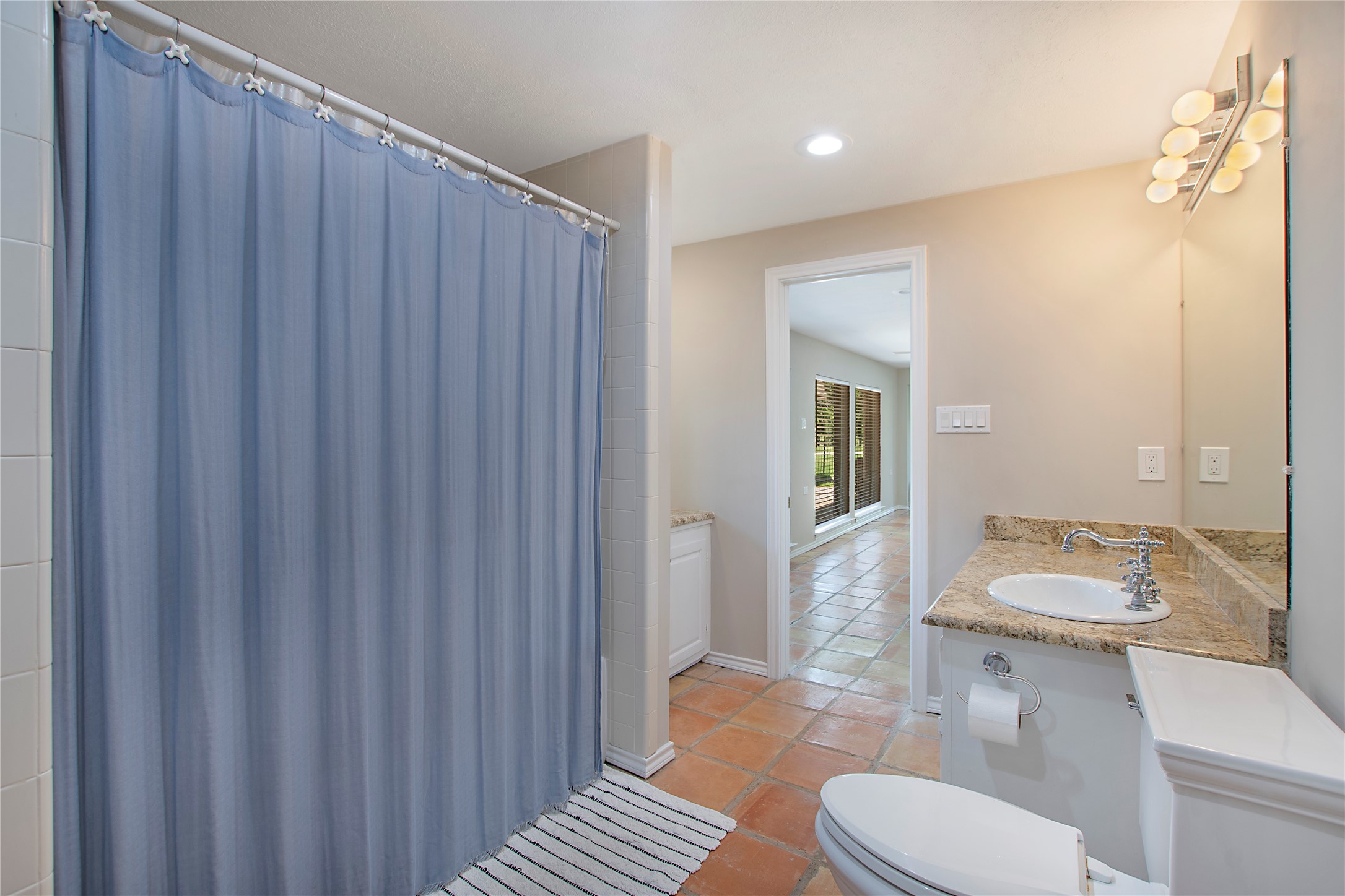 2415 Custer Cove