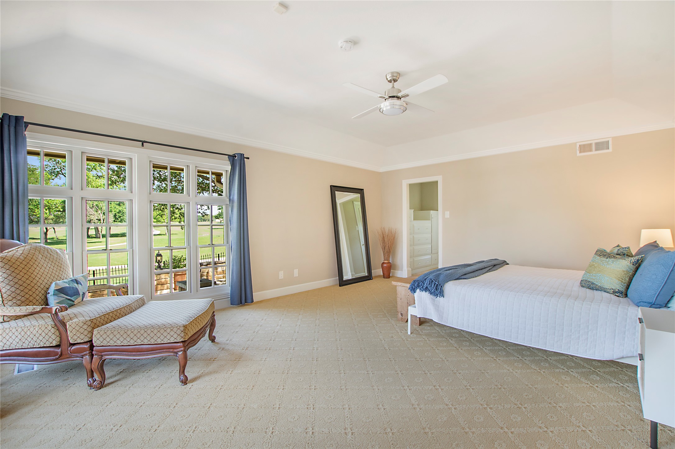 2415 Custer Cove