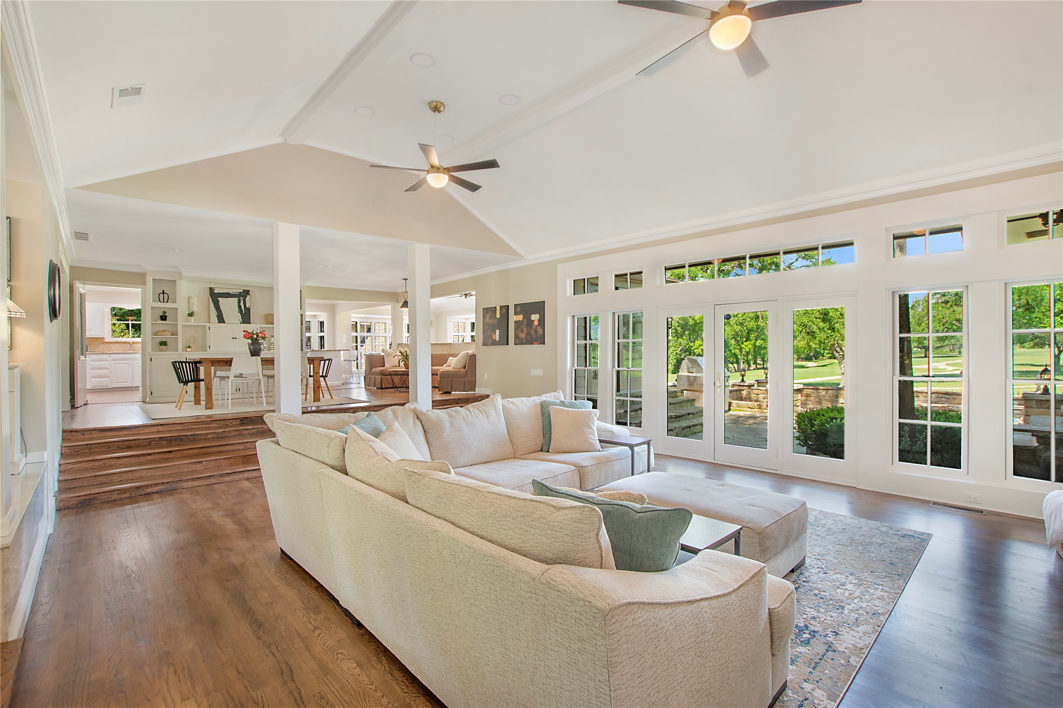 2415 Custer Cove