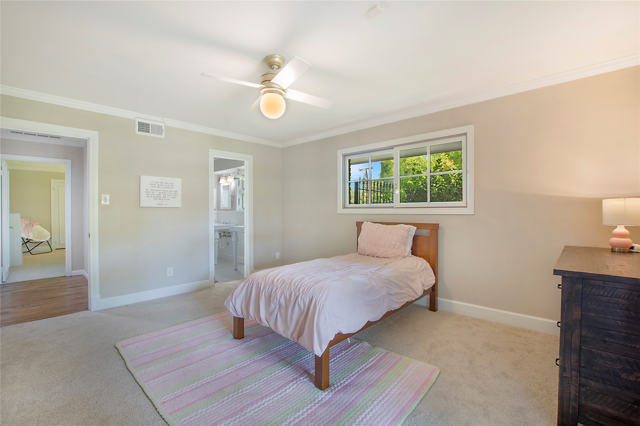 2415 Custer Cove