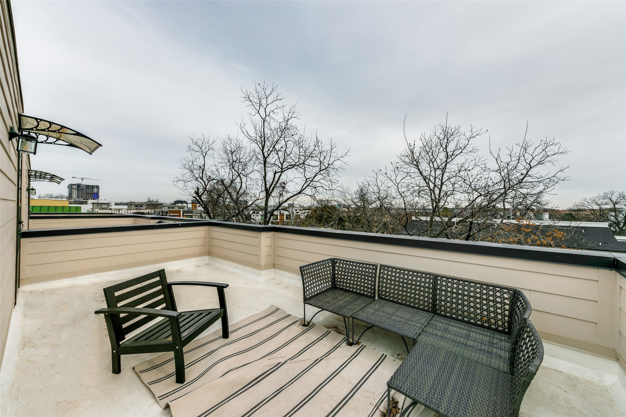 4205 Roseland Avenue 203