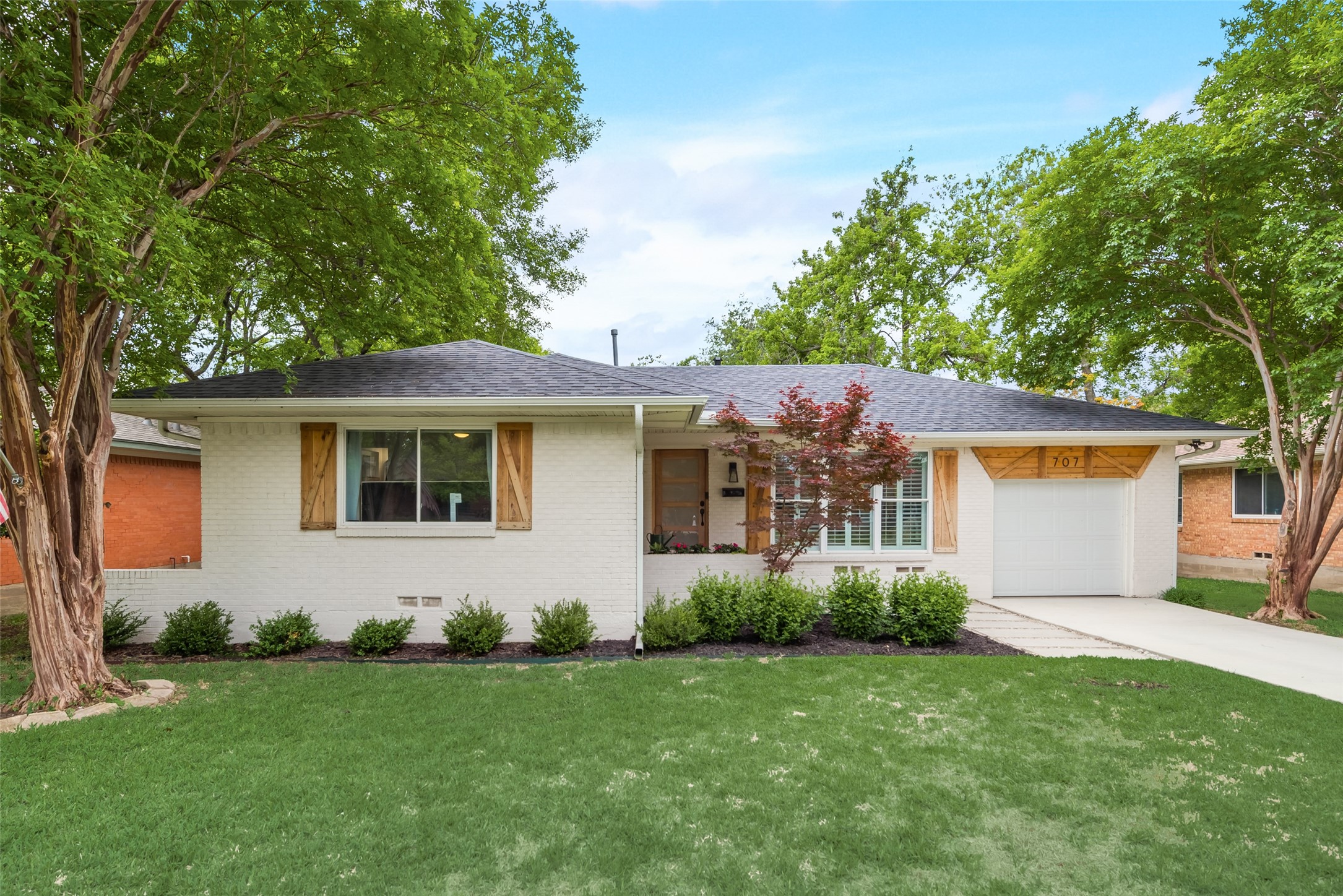 707 Dumont Drive