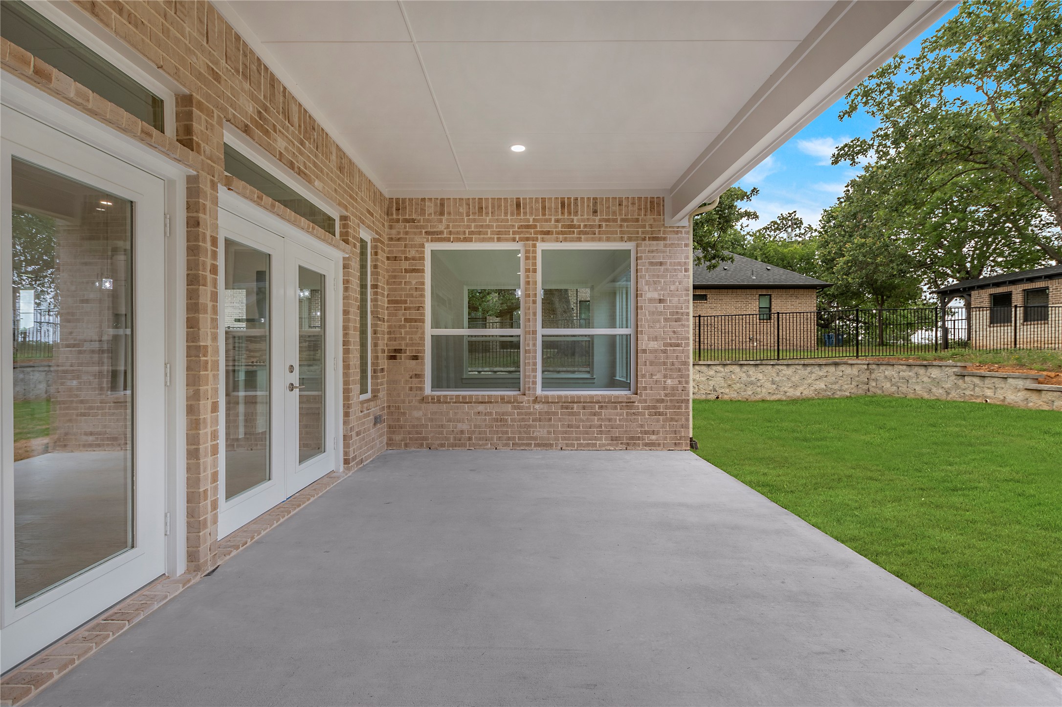 104 Noble Oak Court
