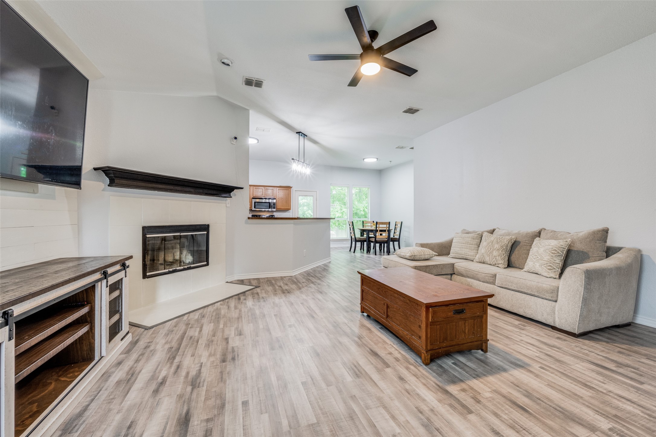 3025 Lake Ridge Drive