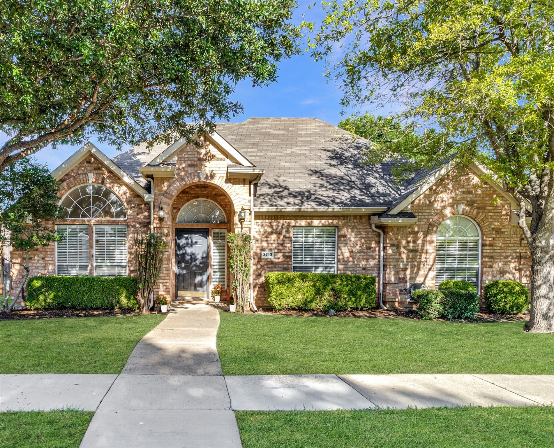 3713 Daffodil Lane