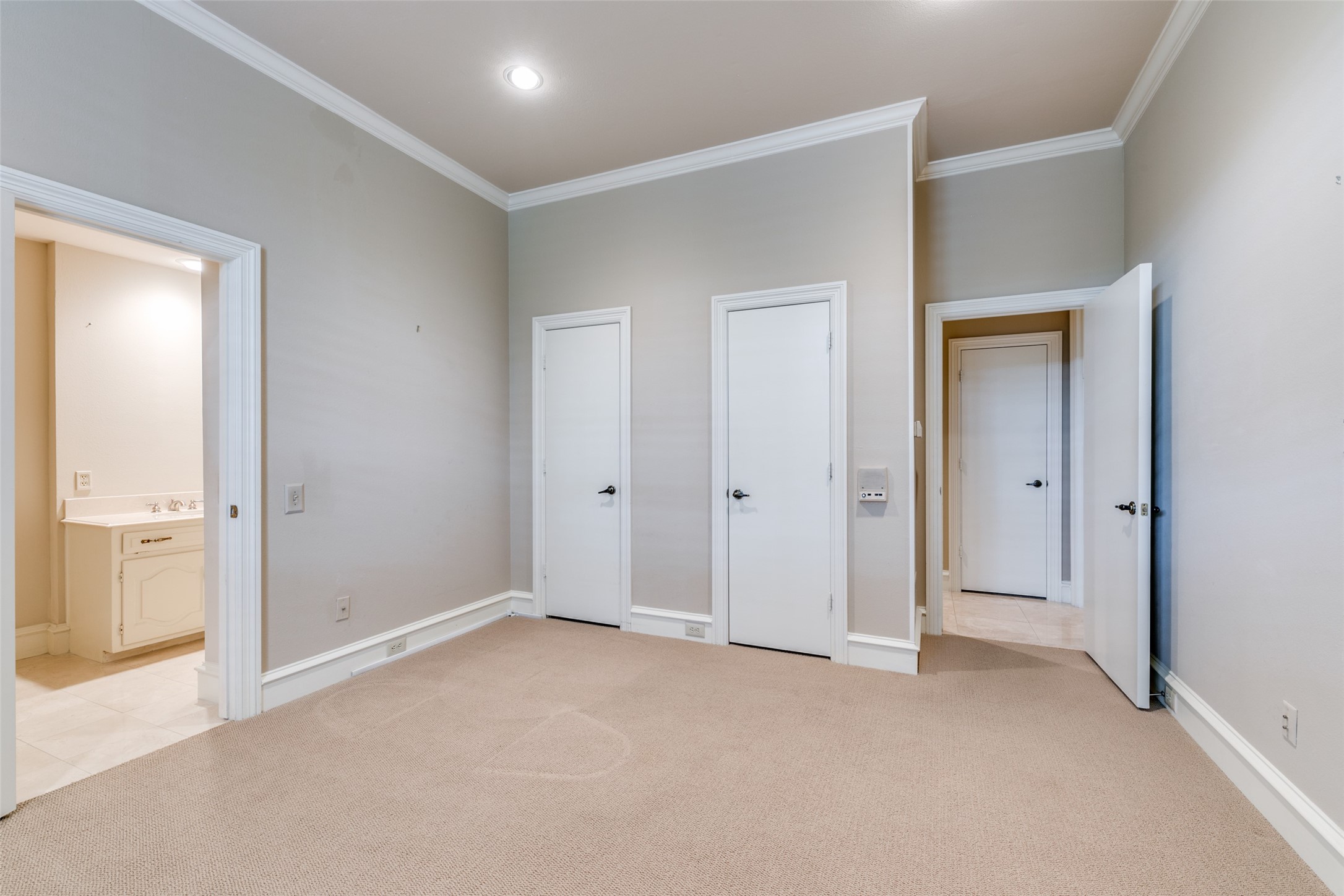 6010 Shetland Drive
