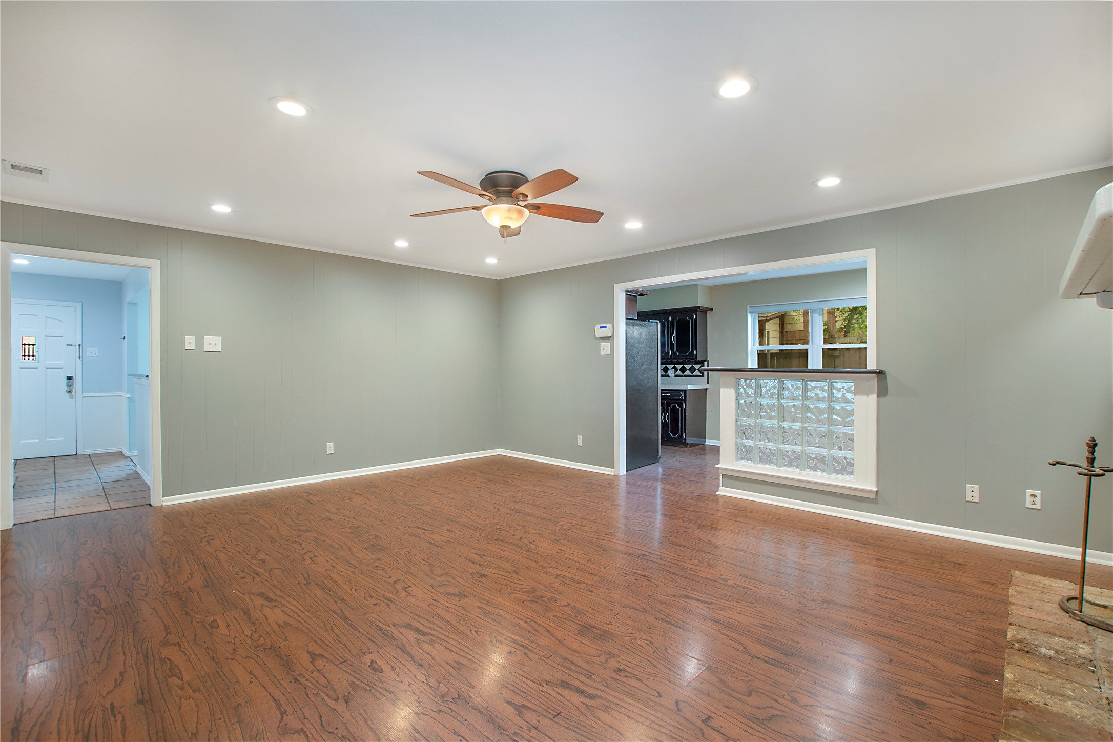 2631 Peavy Road