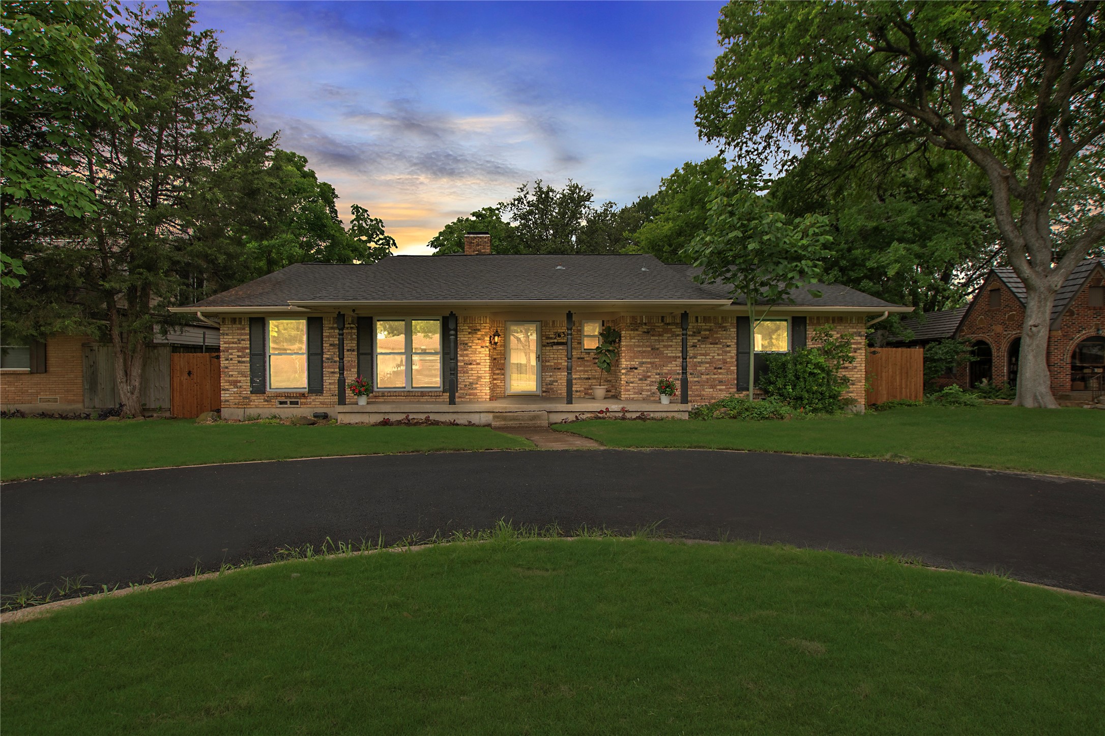 2631 Peavy Road