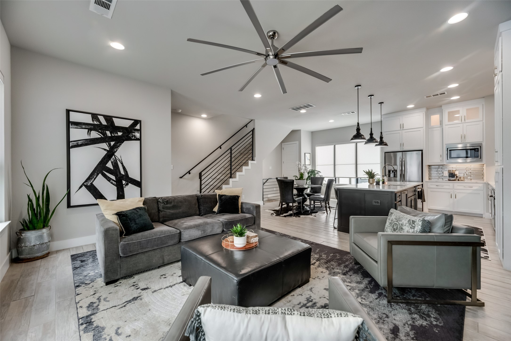4526 Deere Street 203