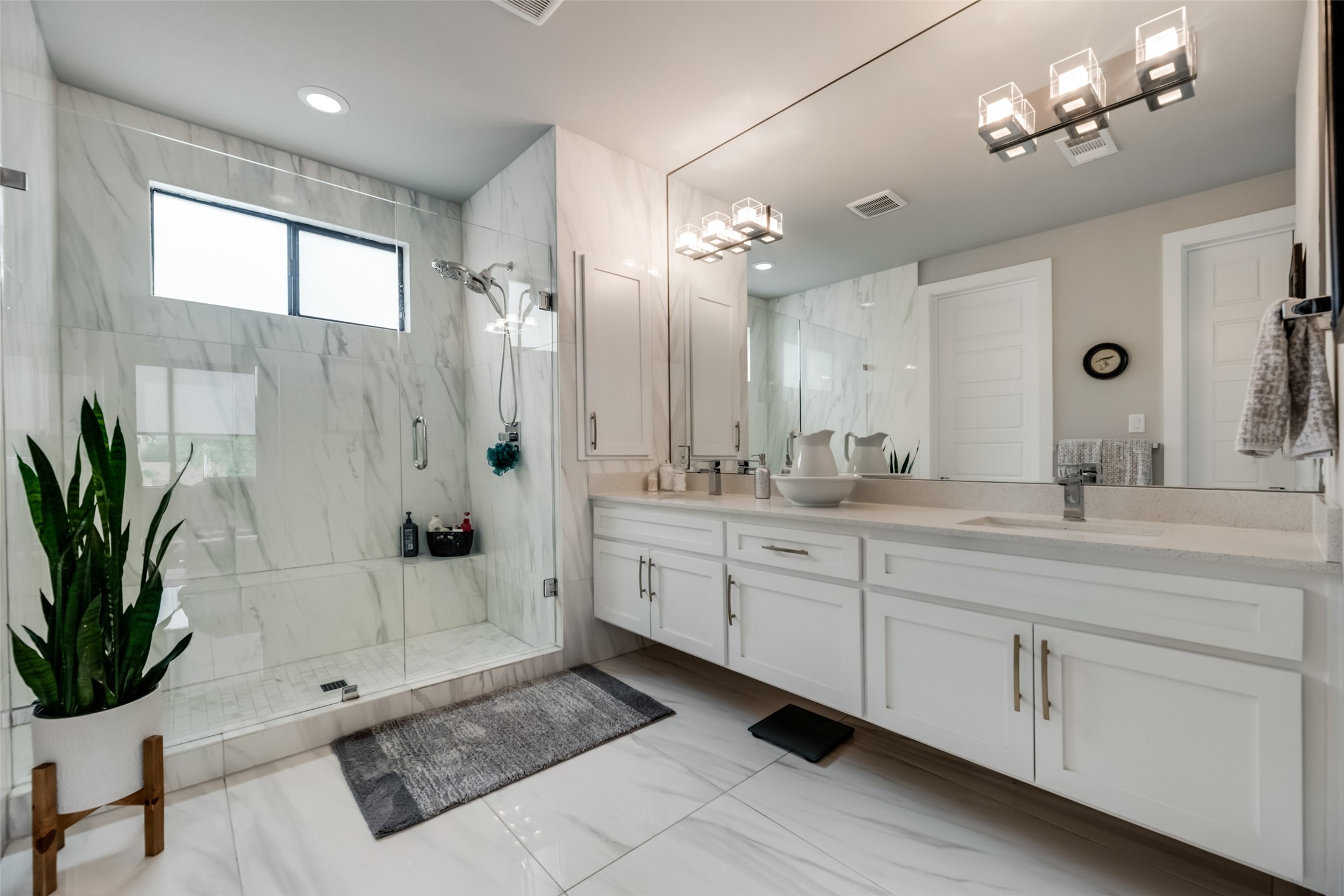 4526 Deere Street 203
