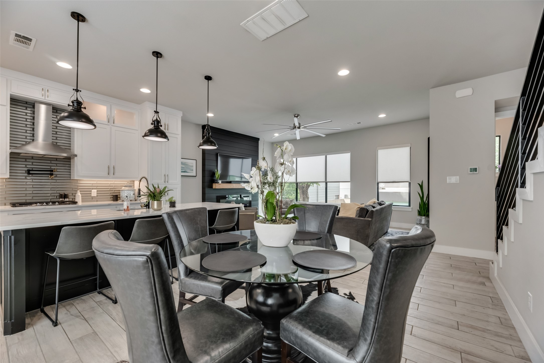 4526 Deere Street 203