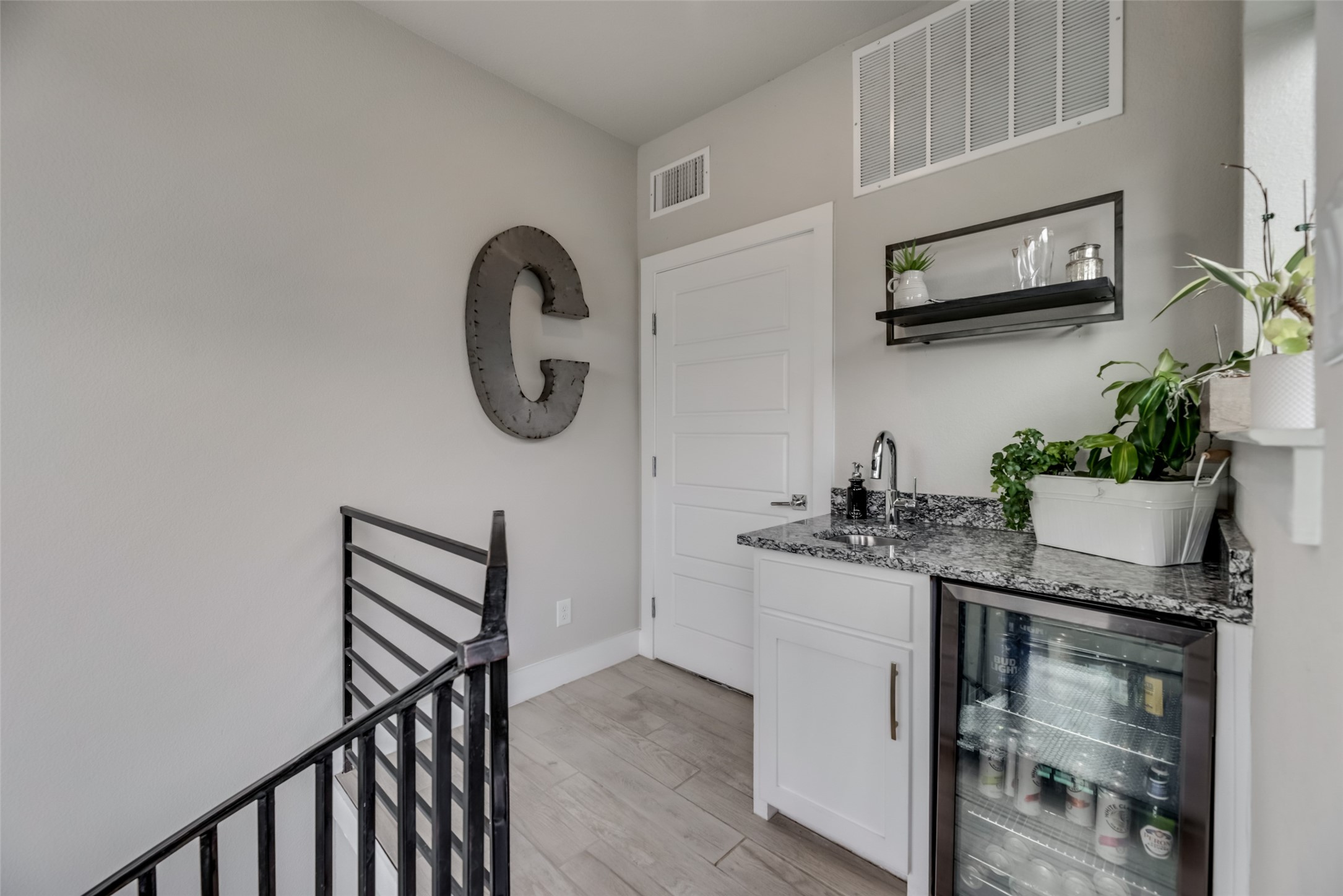 4526 Deere Street 203