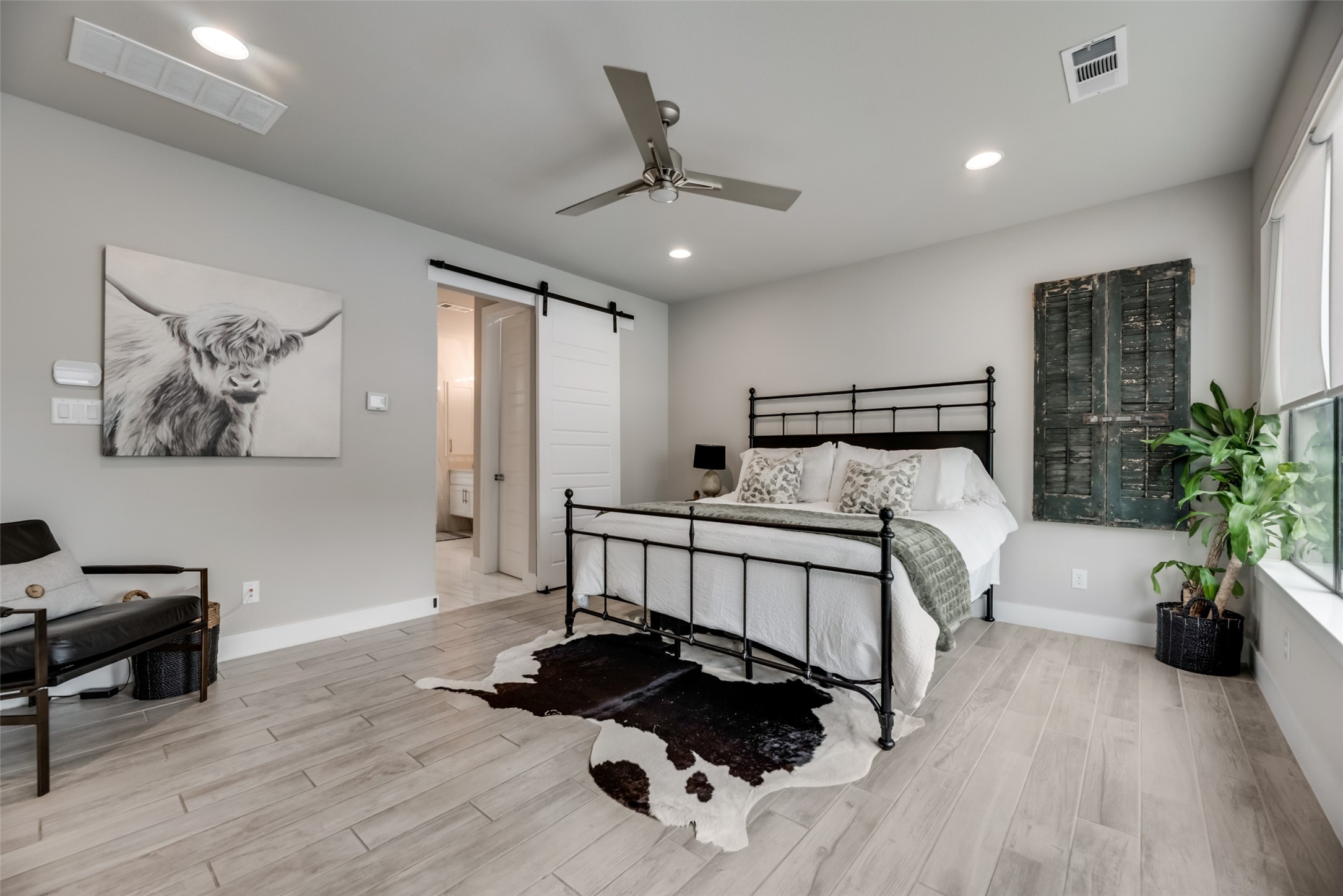 4526 Deere Street 203