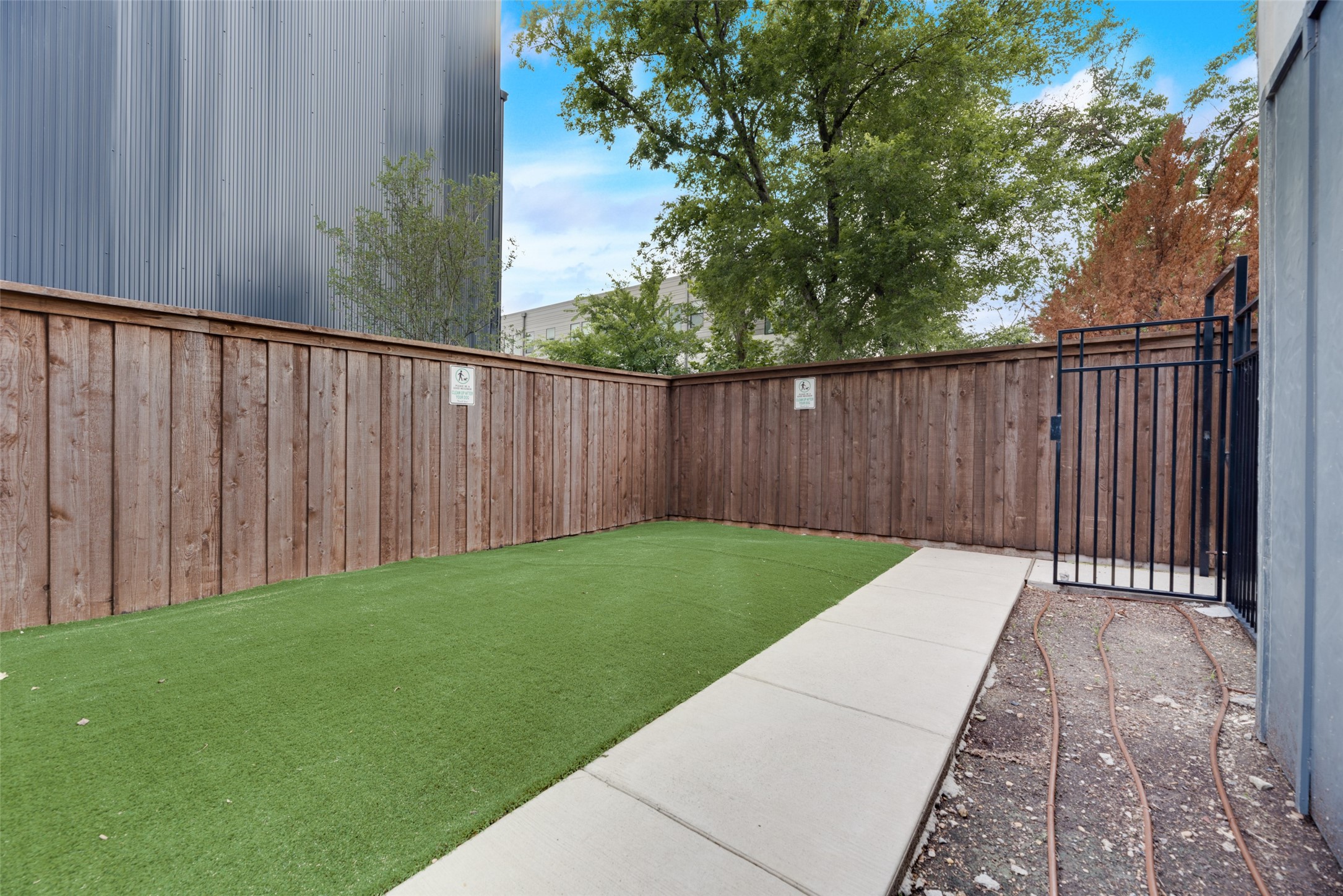 4526 Deere Street 203
