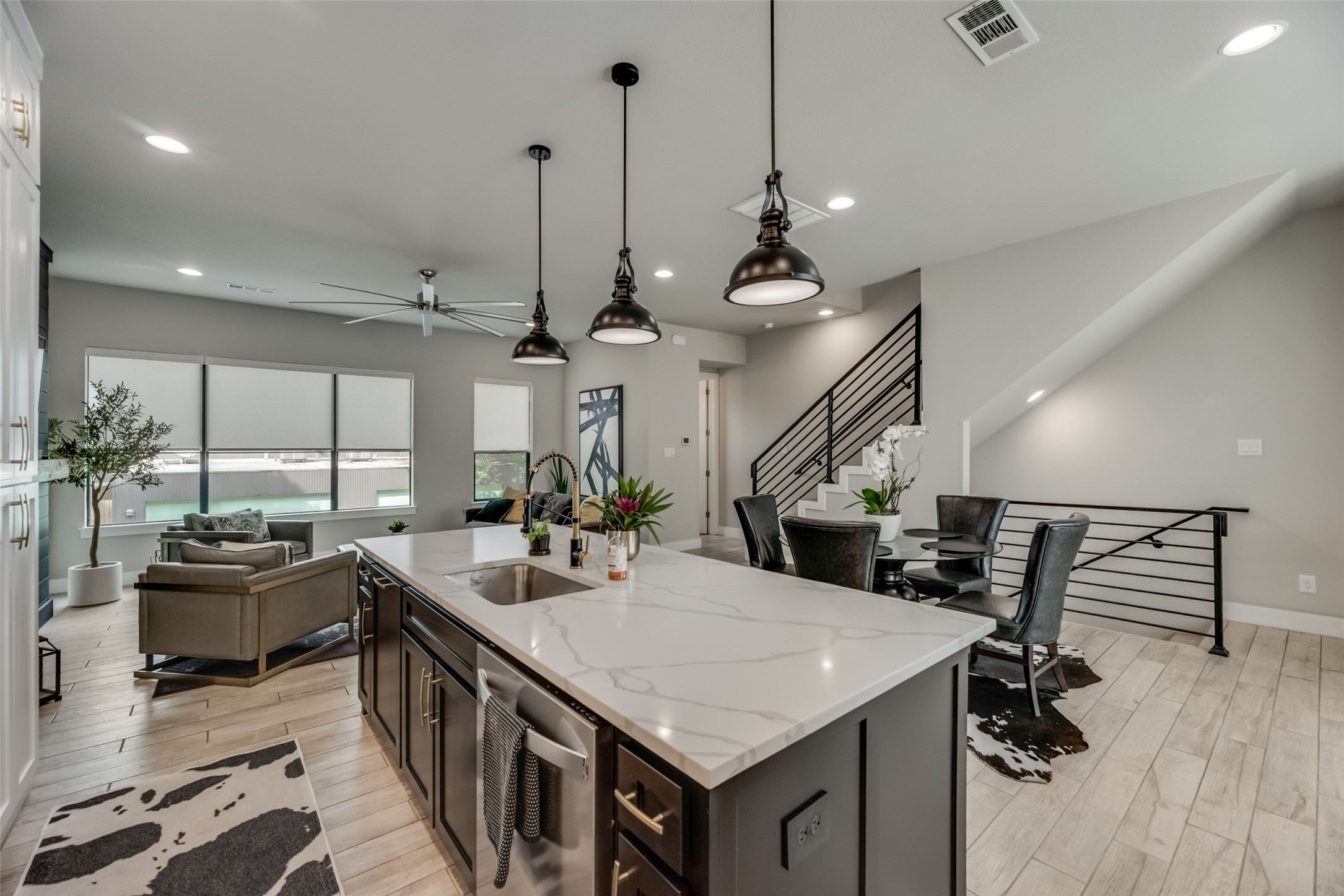 4526 Deere Street 203