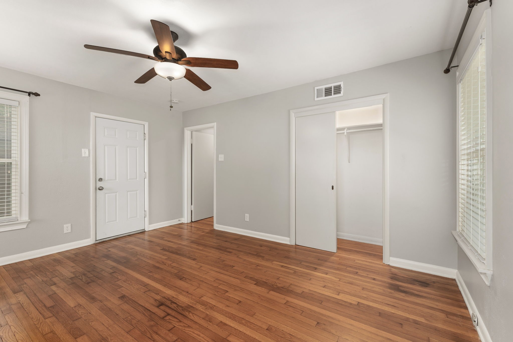 9548 Dixie Lane
