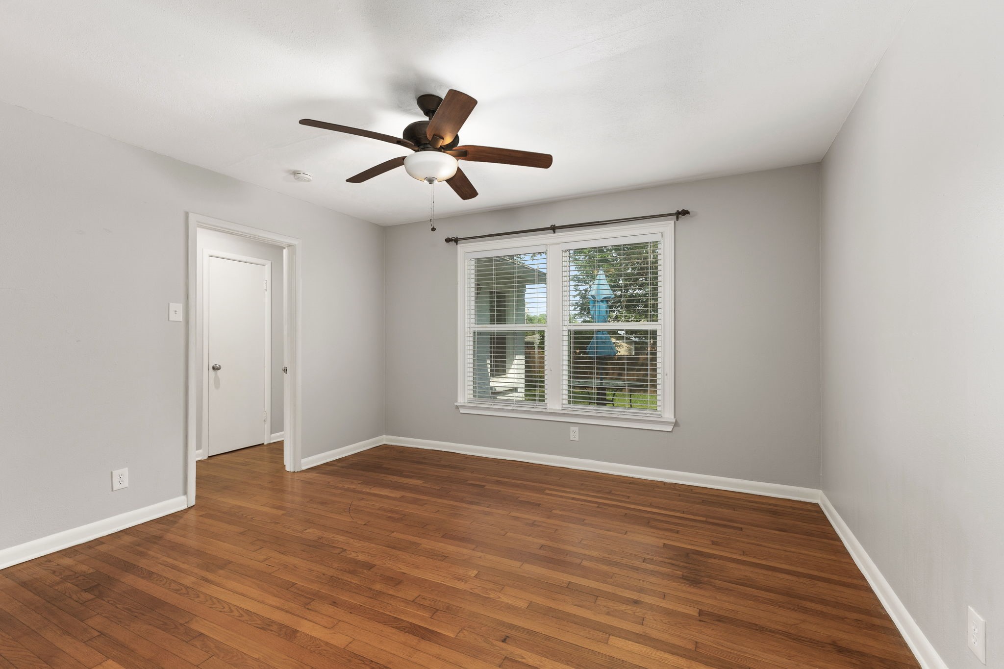 9548 Dixie Lane