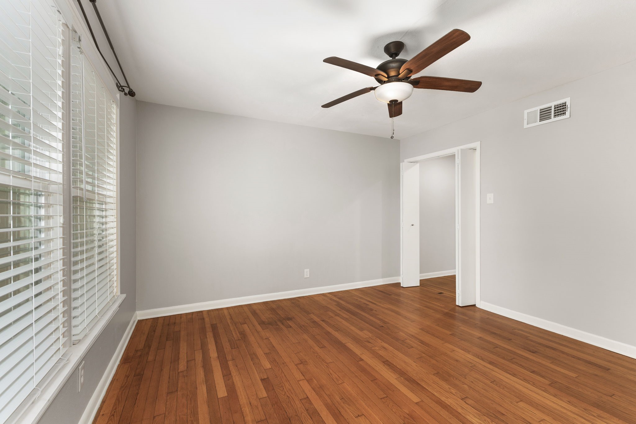 9548 Dixie Lane