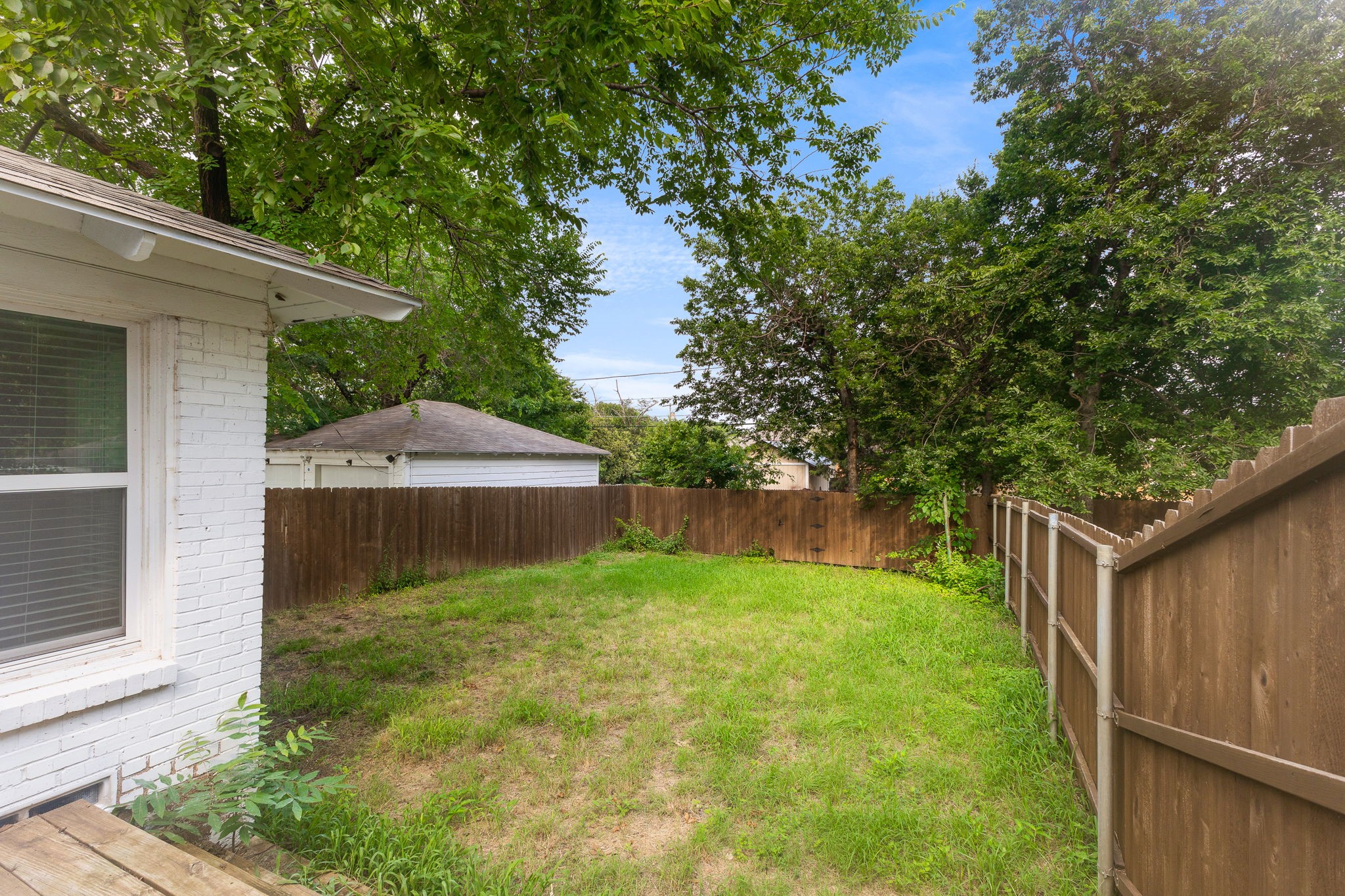 9548 Dixie Lane