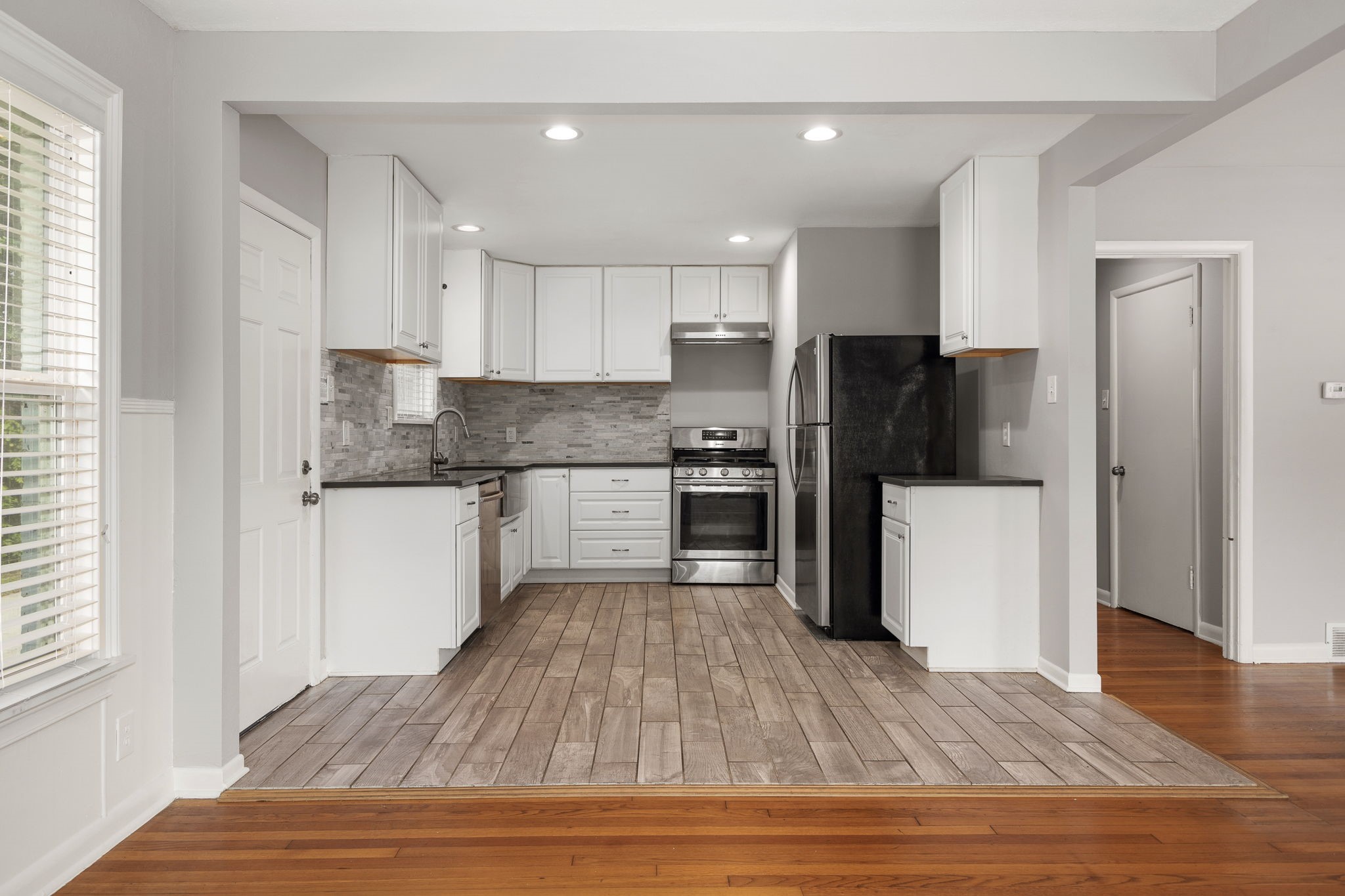 9548 Dixie Lane